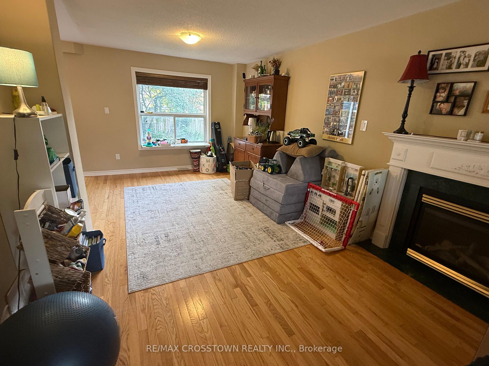 Photo 5 of Unit Upper, 22 Eaglestone Lane, Barrie, Ardagh — HOMEH