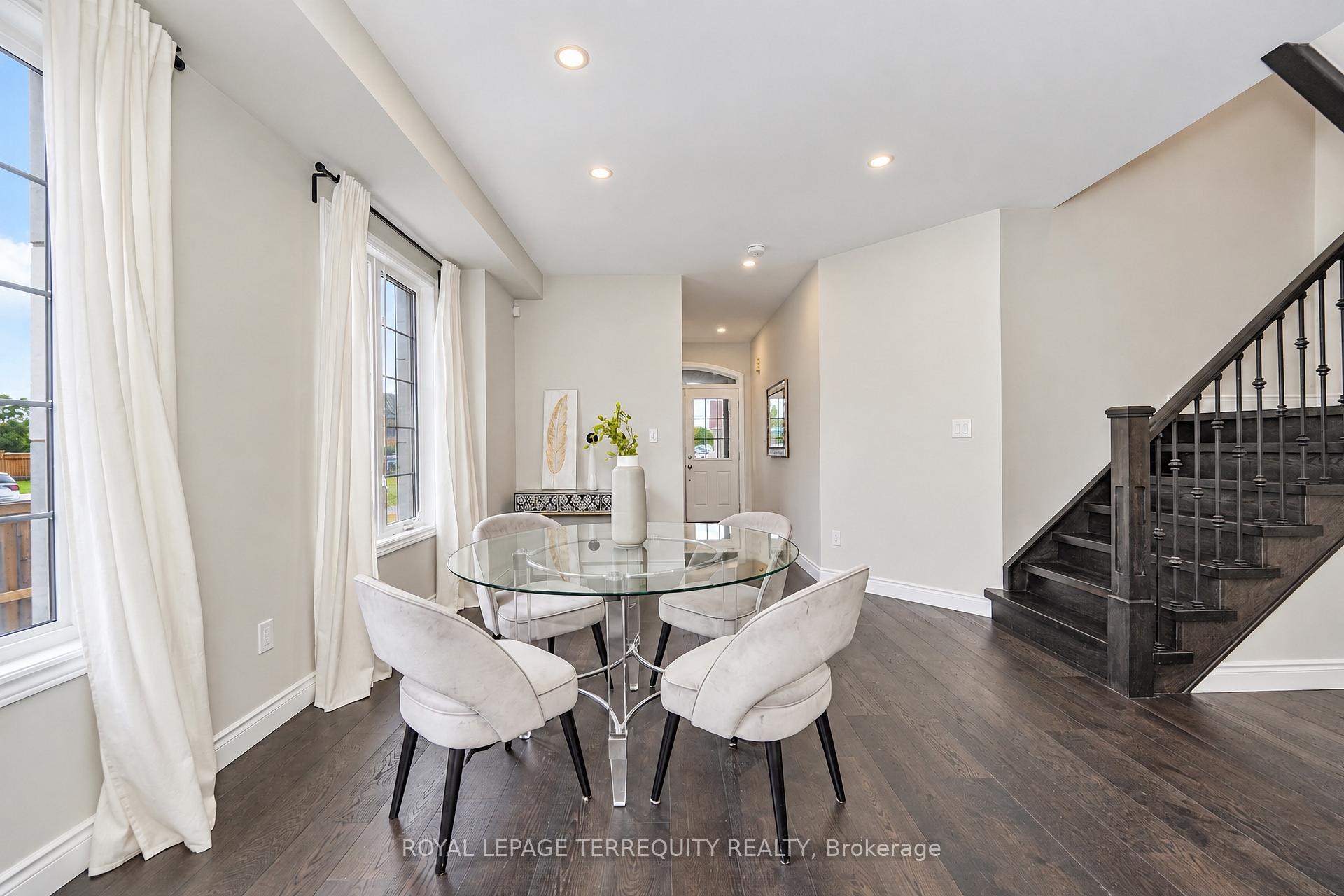 Photo 7 of 2162 Dawson Crescent, Innisfil, Alcona — HOMEH