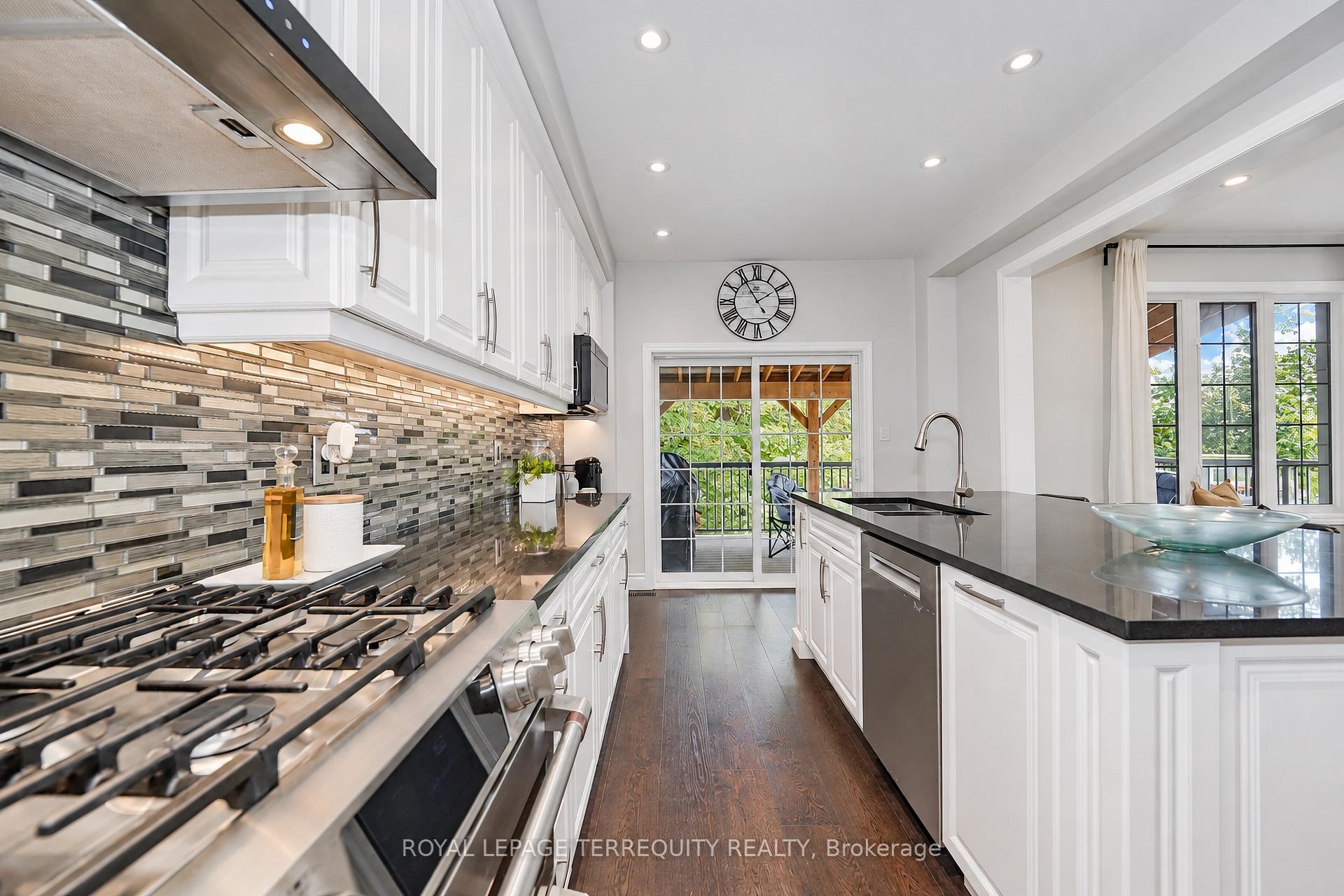 Photo 11 of 2162 Dawson Crescent, Innisfil, Alcona — HOMEH
