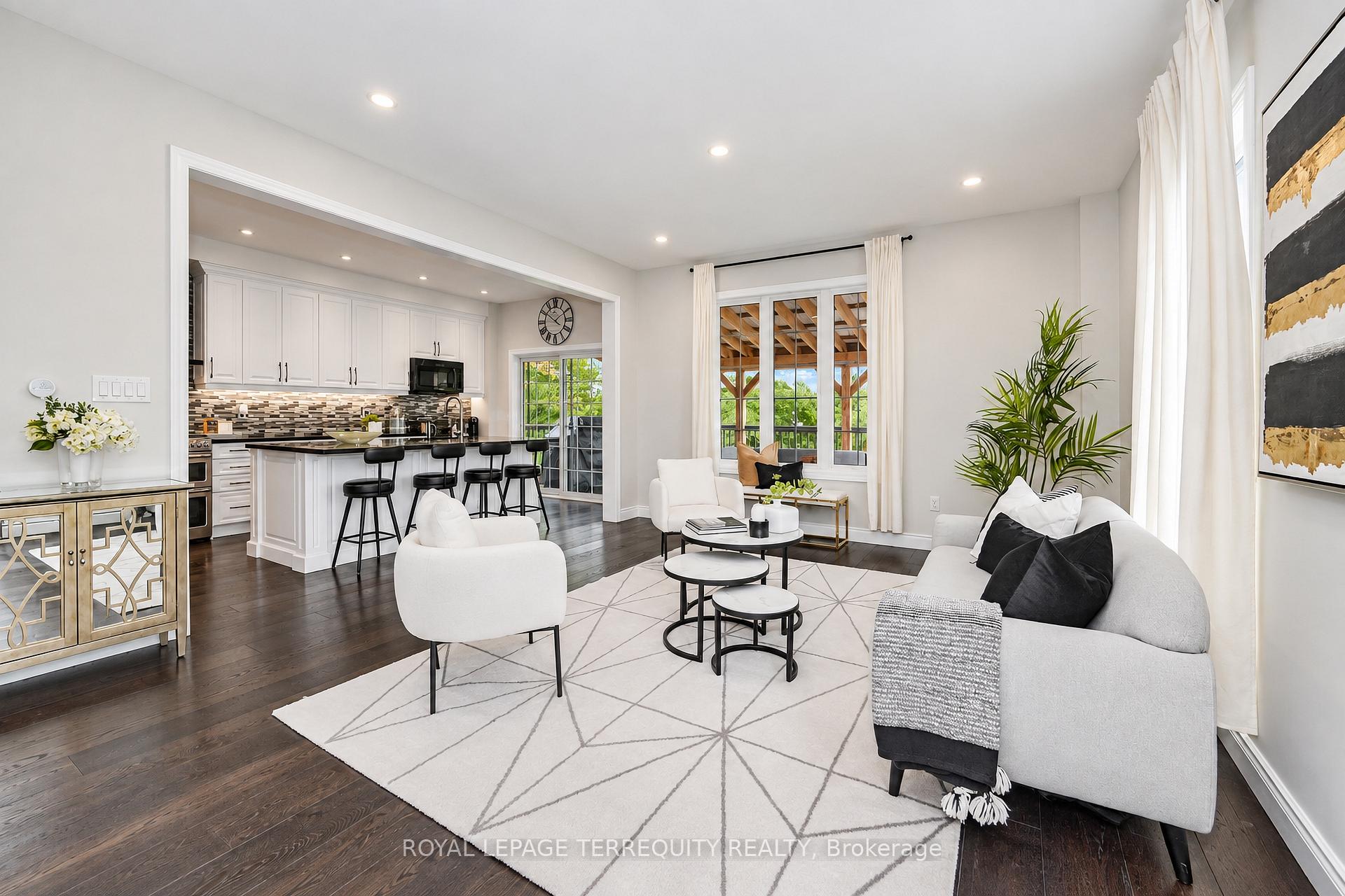 Photo 13 of 2162 Dawson Crescent, Innisfil, Alcona — HOMEH
