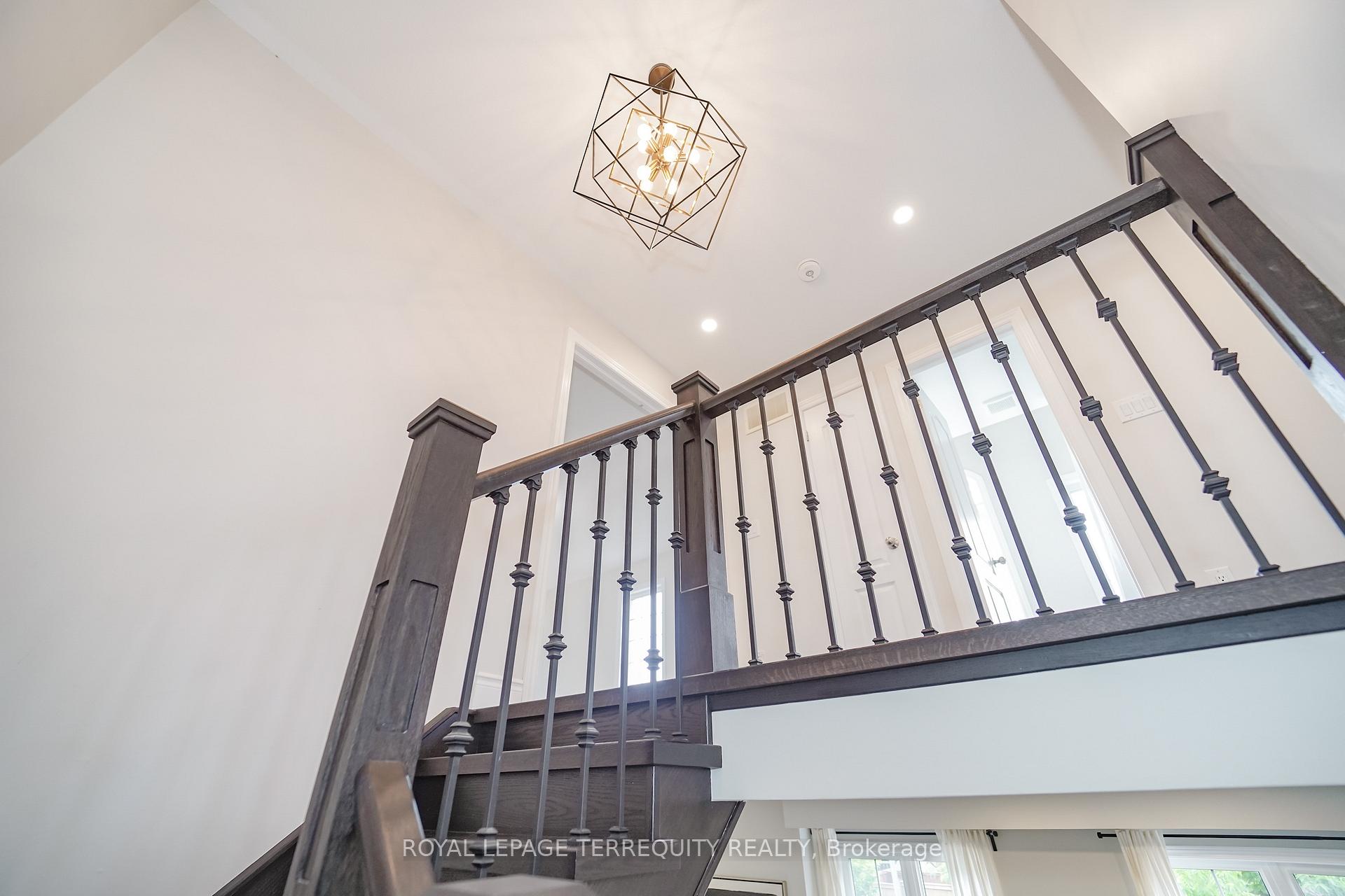 Photo 16 of 2162 Dawson Crescent, Innisfil, Alcona — HOMEH