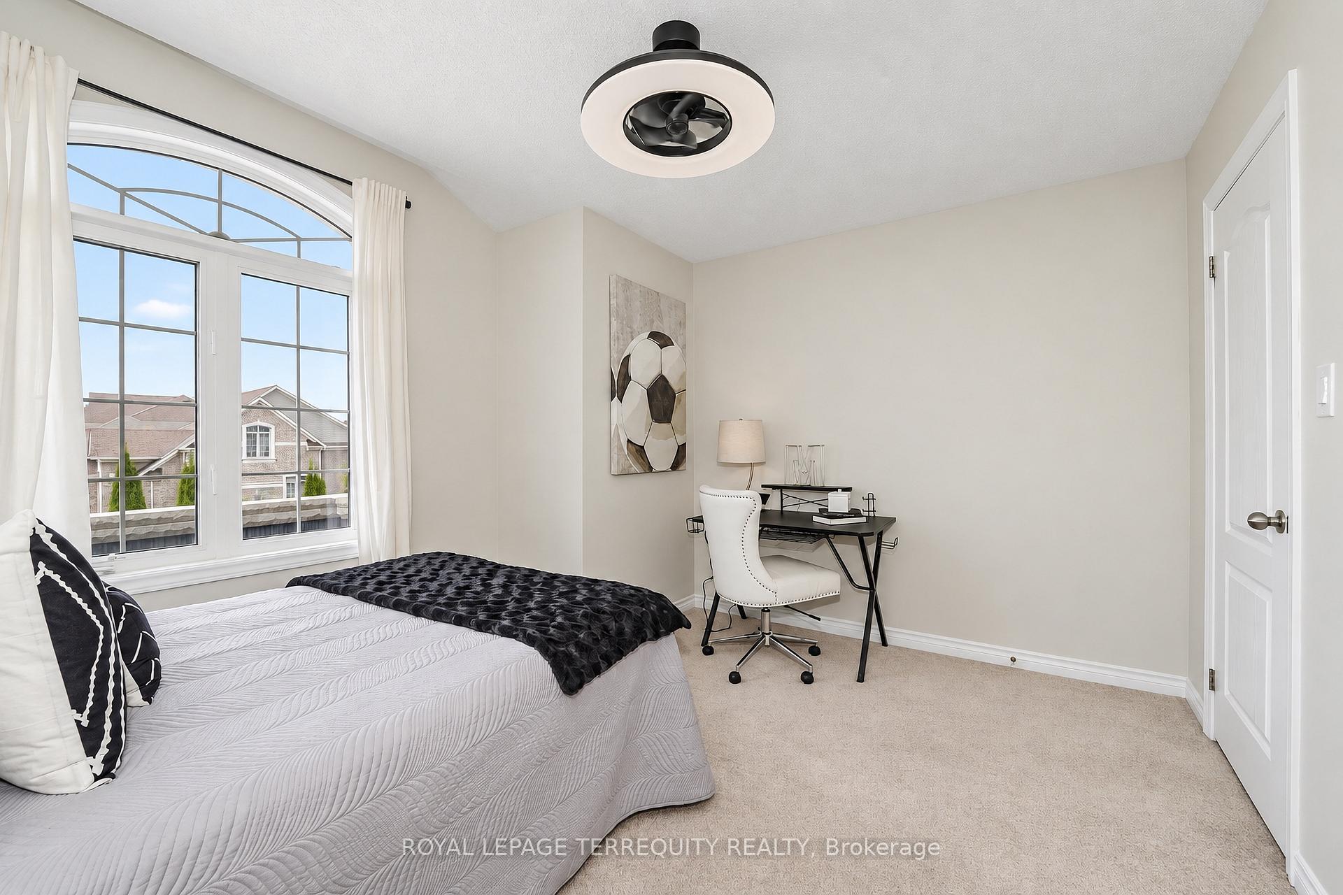 Photo 25 of 2162 Dawson Crescent, Innisfil, Alcona — HOMEH