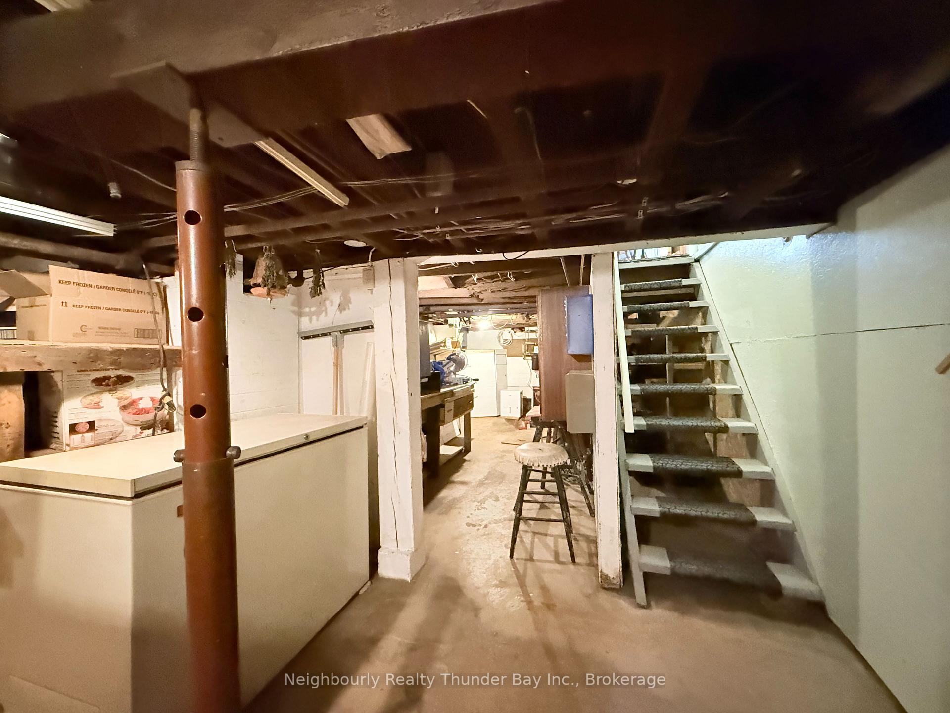 Photo 33 of 24 Peter Street, Thunder Bay, College Heights — HOMEH
