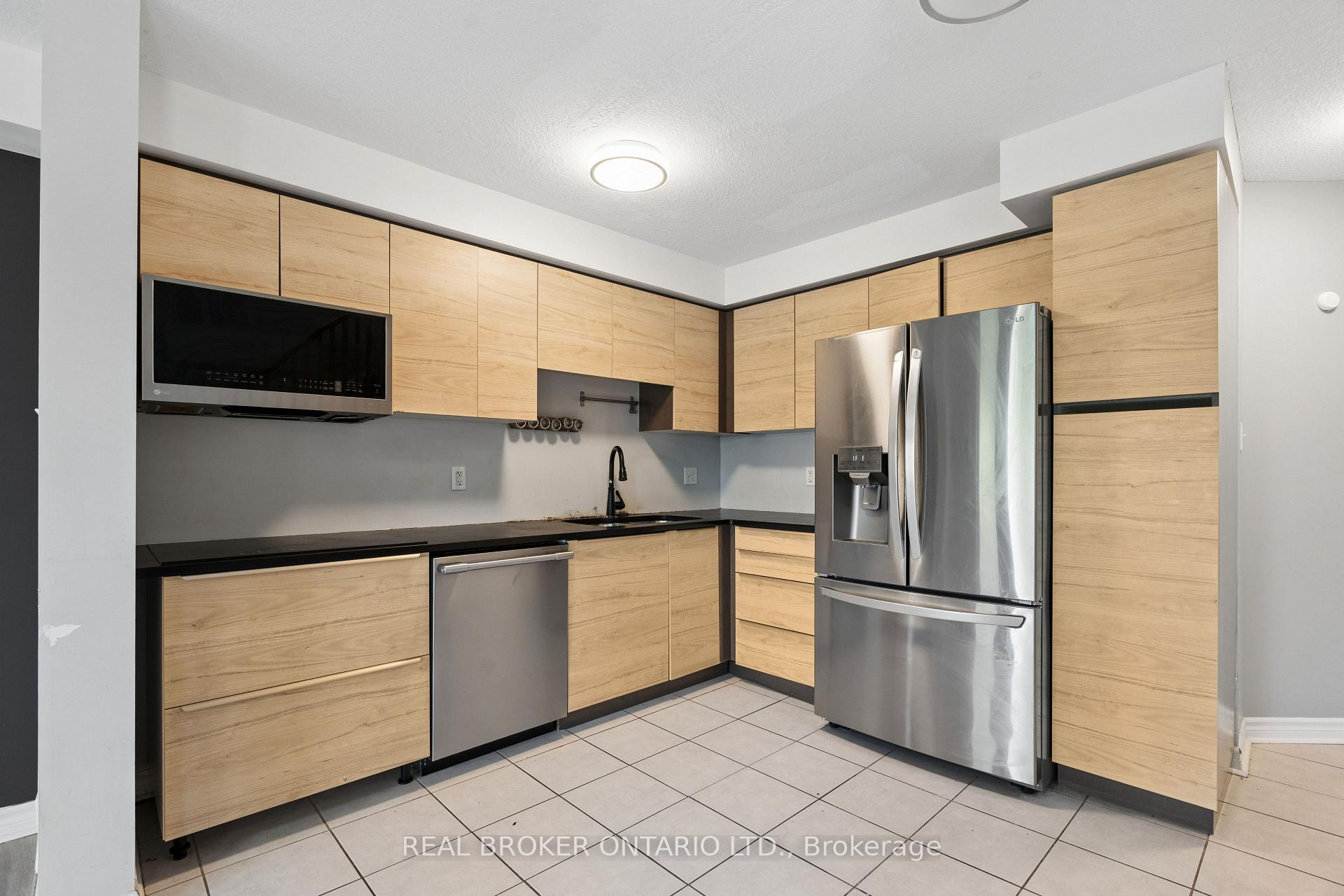 Photo 10 of Unit 30K, 30 Kingsbury Square, Guelph, Pineridge/Westminster Woods — HOMEH