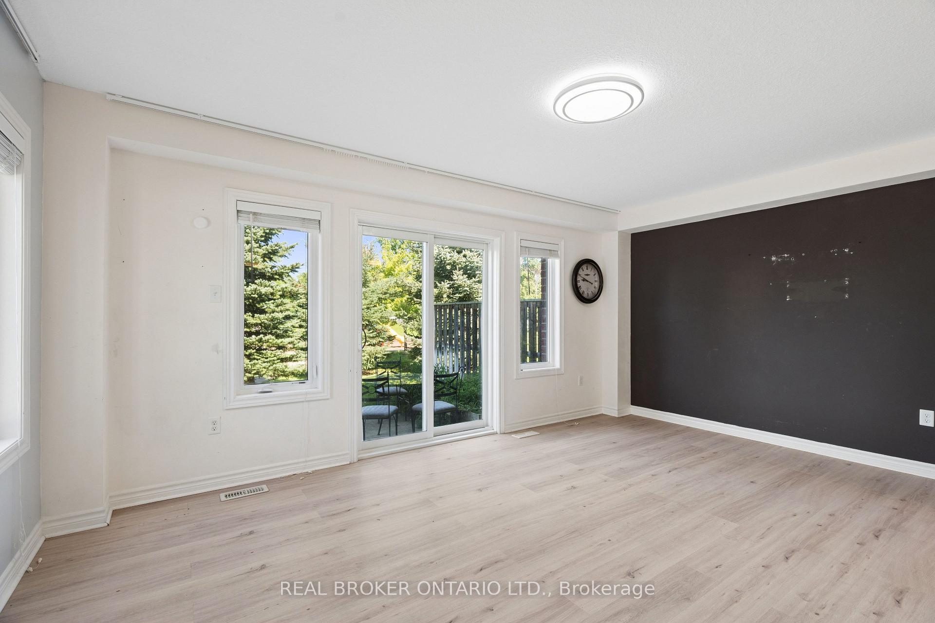 Photo 13 of Unit 30K, 30 Kingsbury Square, Guelph, Pineridge/Westminster Woods — HOMEH