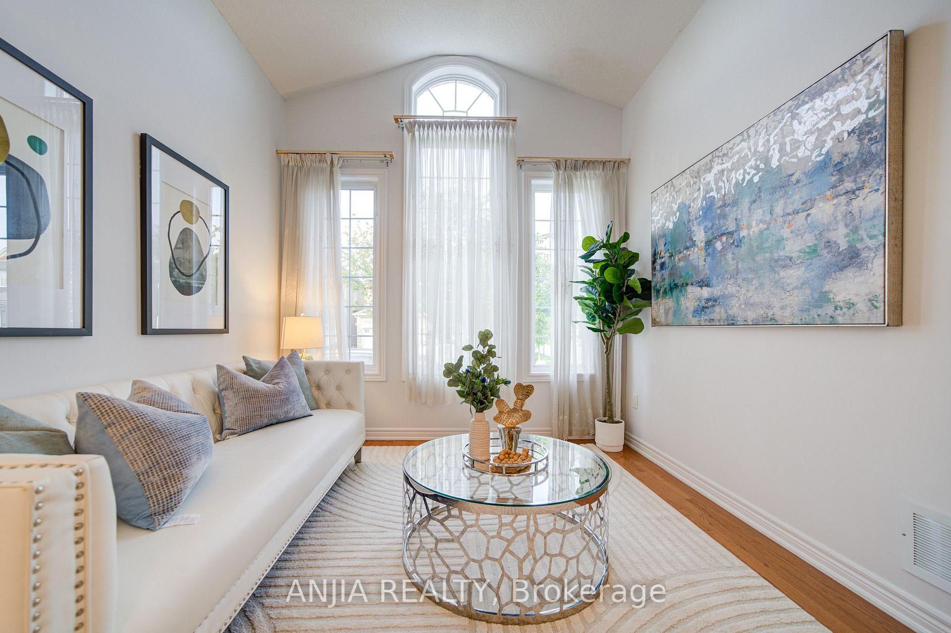 Photo 4 of 63 Saffron Street, Markham, Greensborough — HOMEH