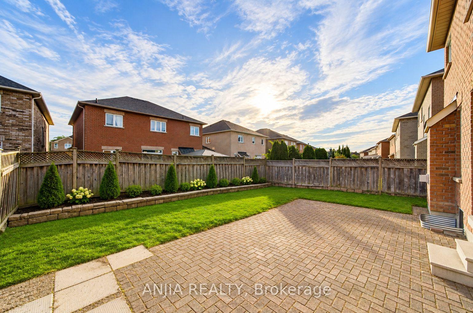 Photo 33 of 63 Saffron Street, Markham, Greensborough — HOMEH