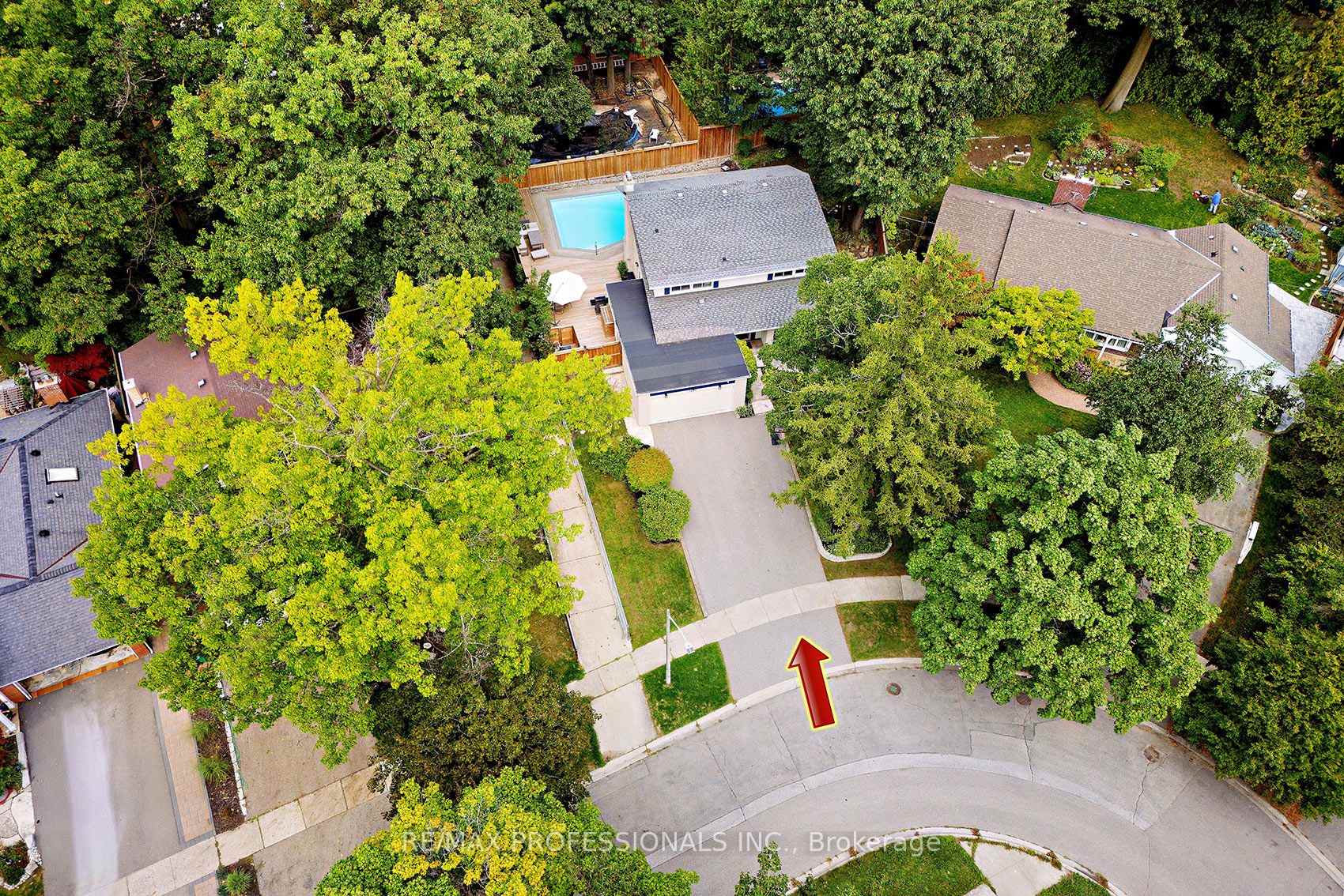 Photo 3 of 3627 Beechollow Crescent, Mississauga, Applewood — HOMEH