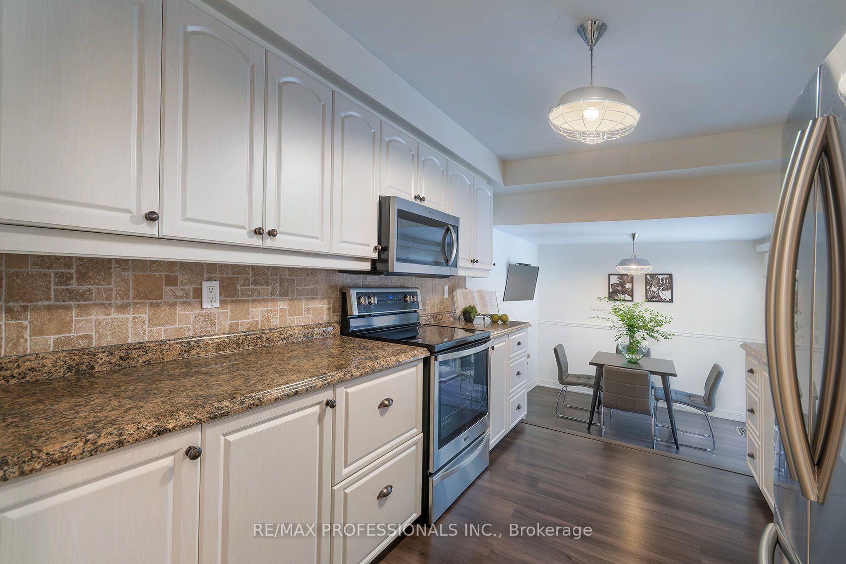 Photo 13 of 3627 Beechollow Crescent, Mississauga, Applewood — HOMEH