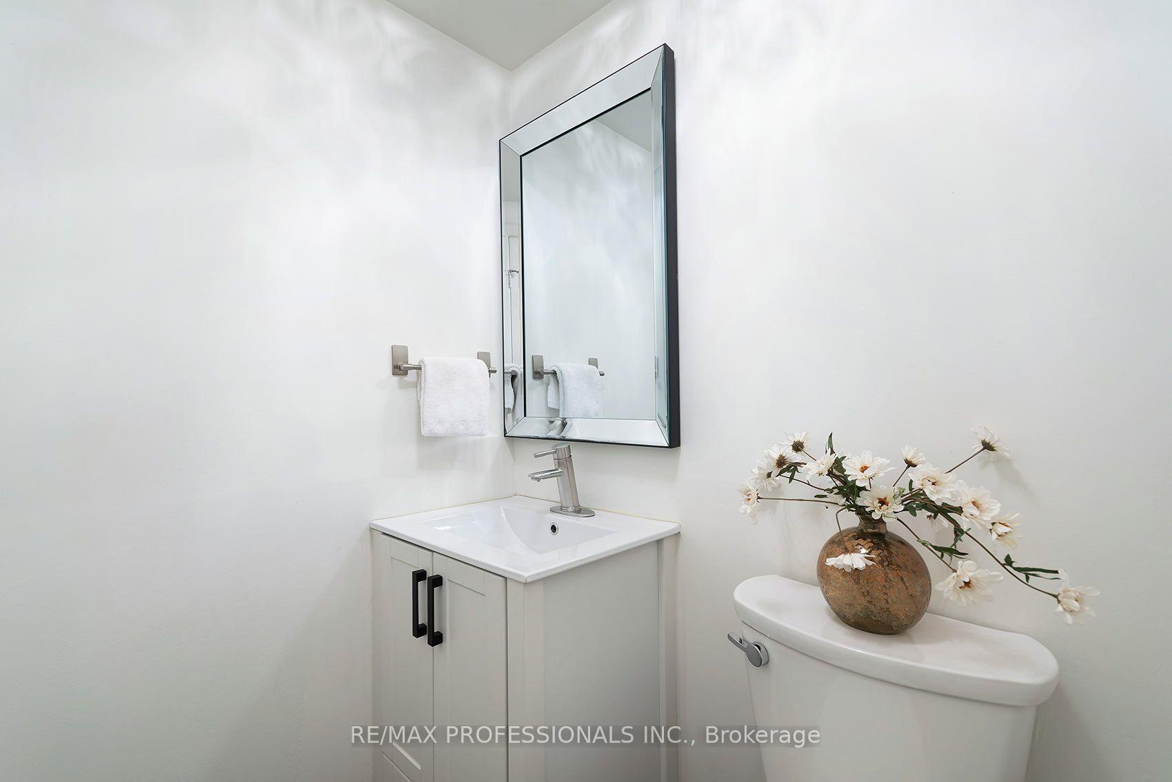 Photo 20 of 3627 Beechollow Crescent, Mississauga, Applewood — HOMEH