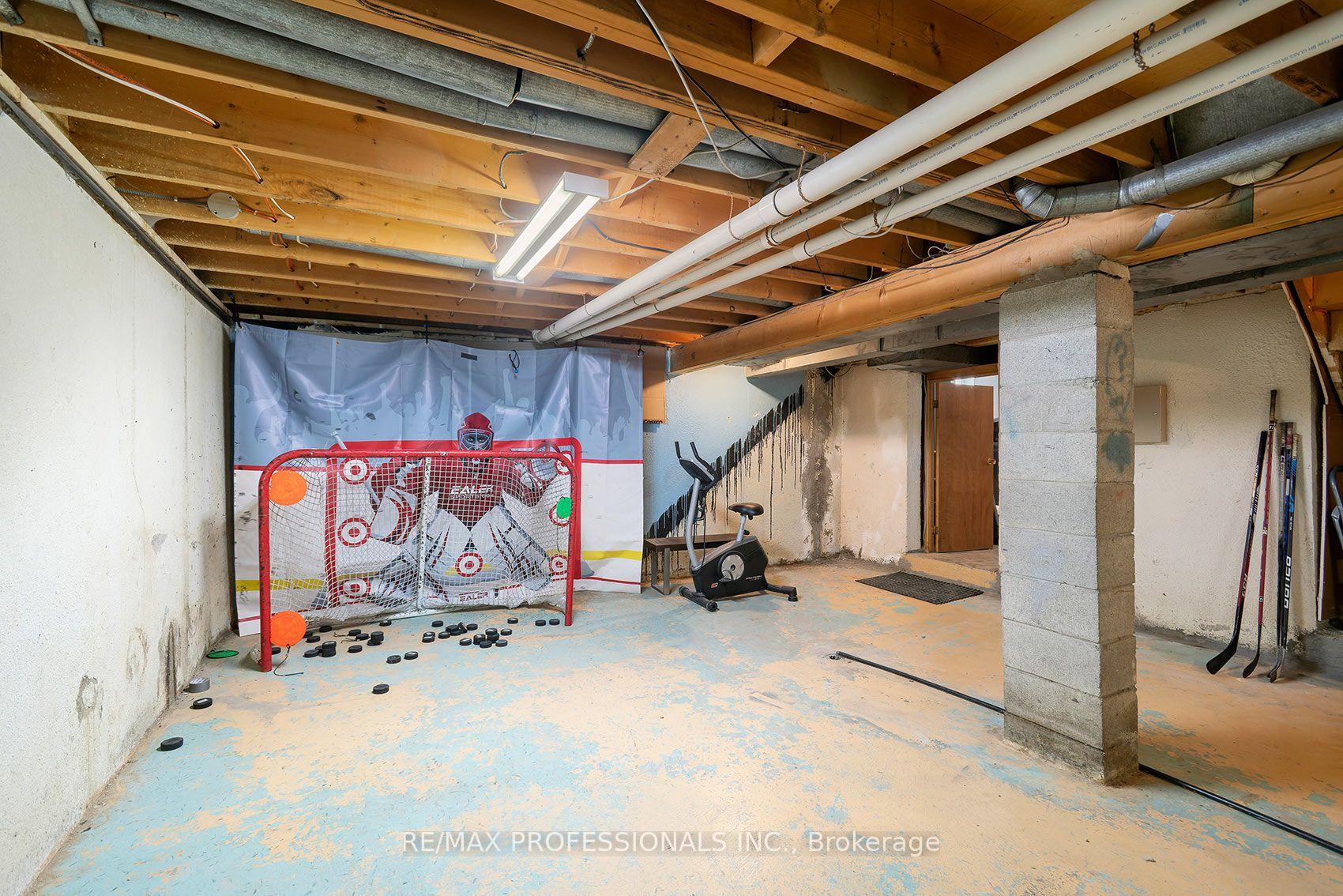 Photo 35 of 3627 Beechollow Crescent, Mississauga, Applewood — HOMEH