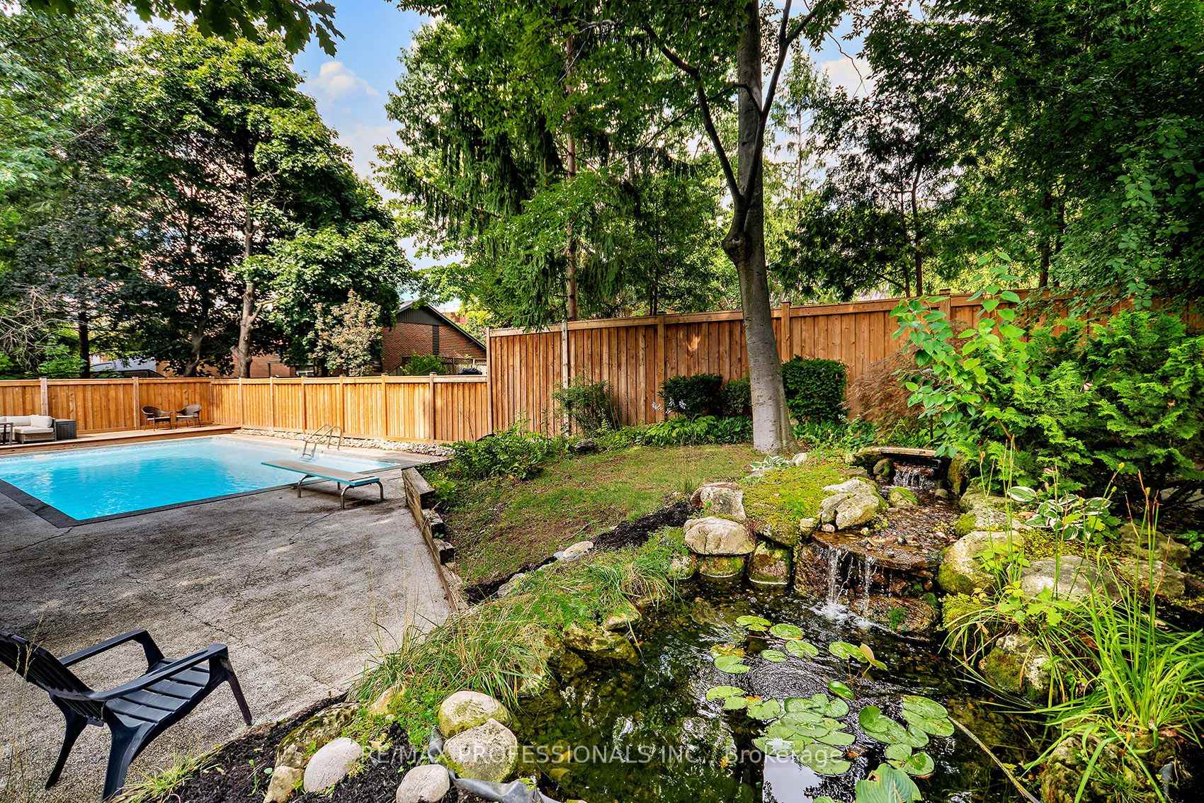 Photo 40 of 3627 Beechollow Crescent, Mississauga, Applewood — HOMEH