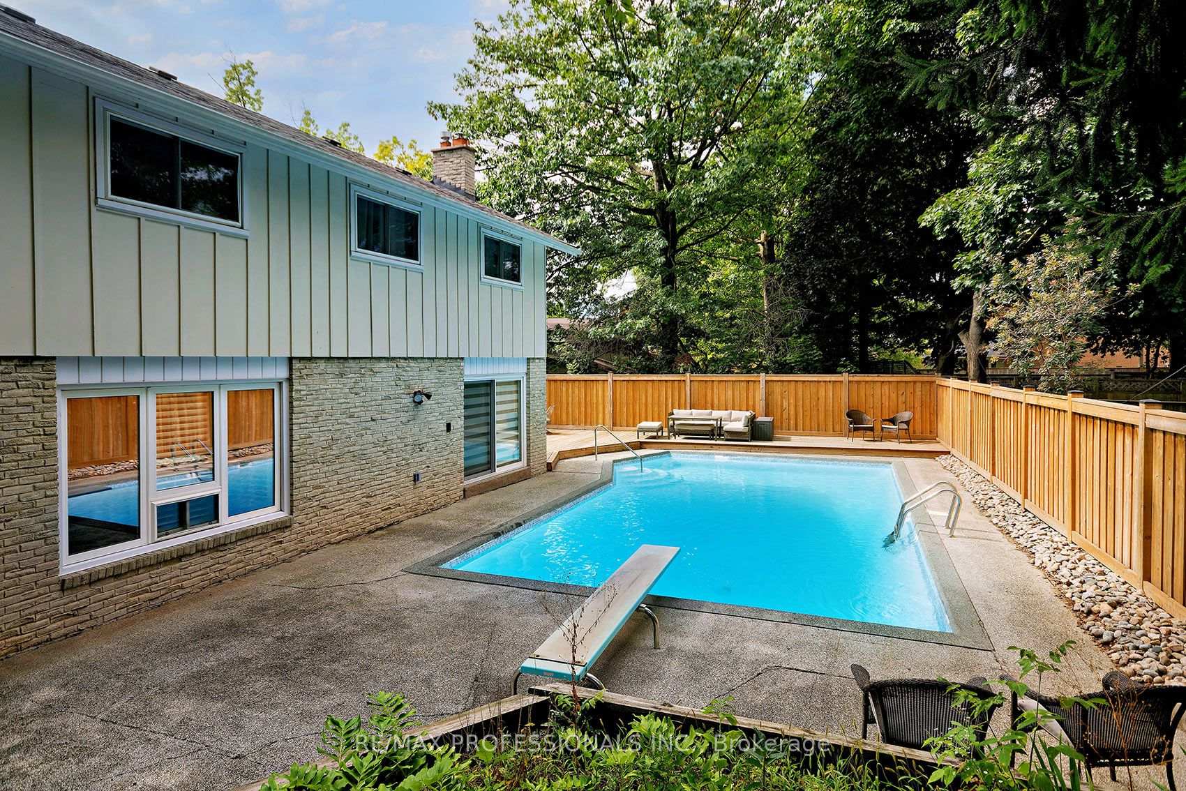 Photo 41 of 3627 Beechollow Crescent, Mississauga, Applewood — HOMEH