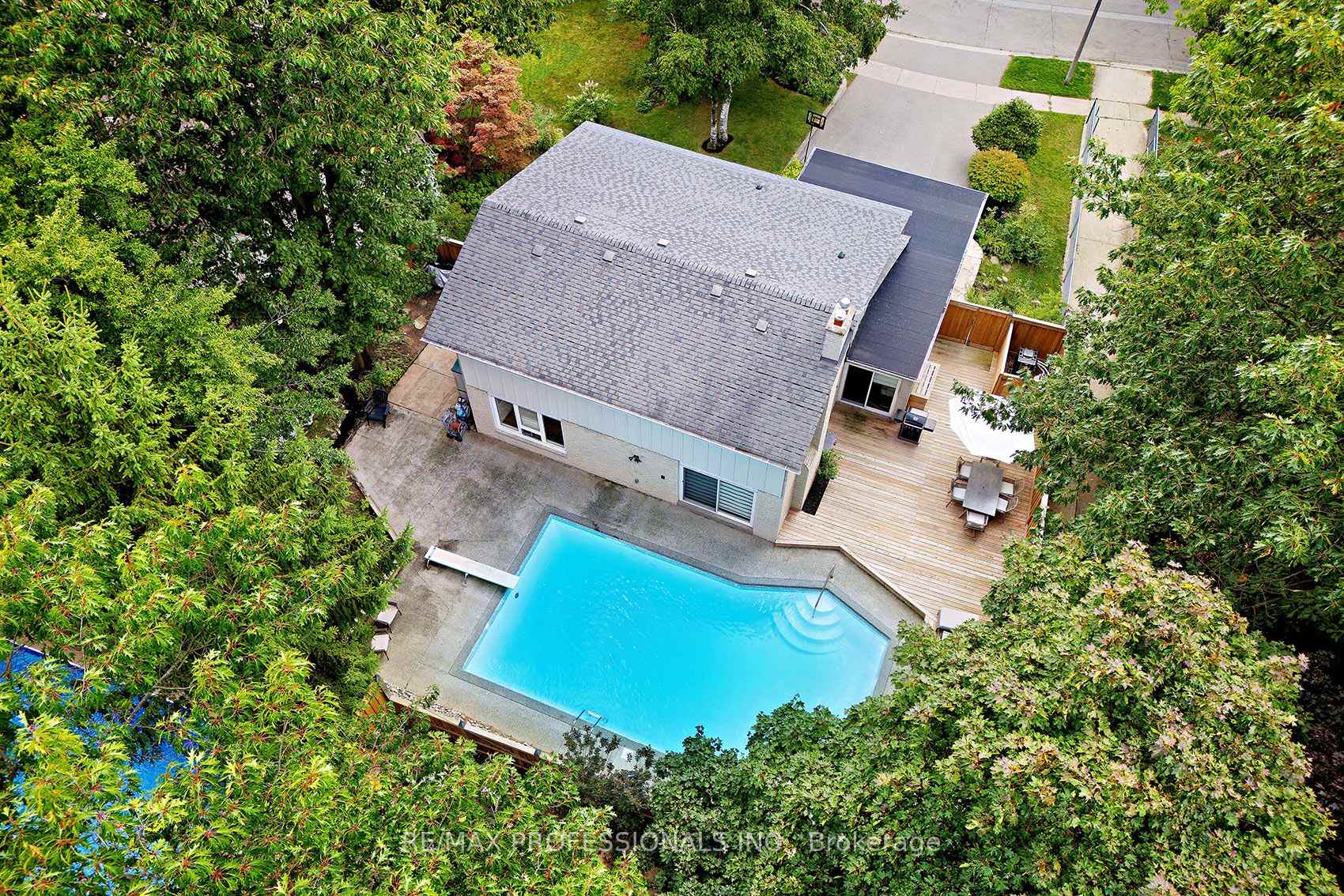 Photo 42 of 3627 Beechollow Crescent, Mississauga, Applewood — HOMEH