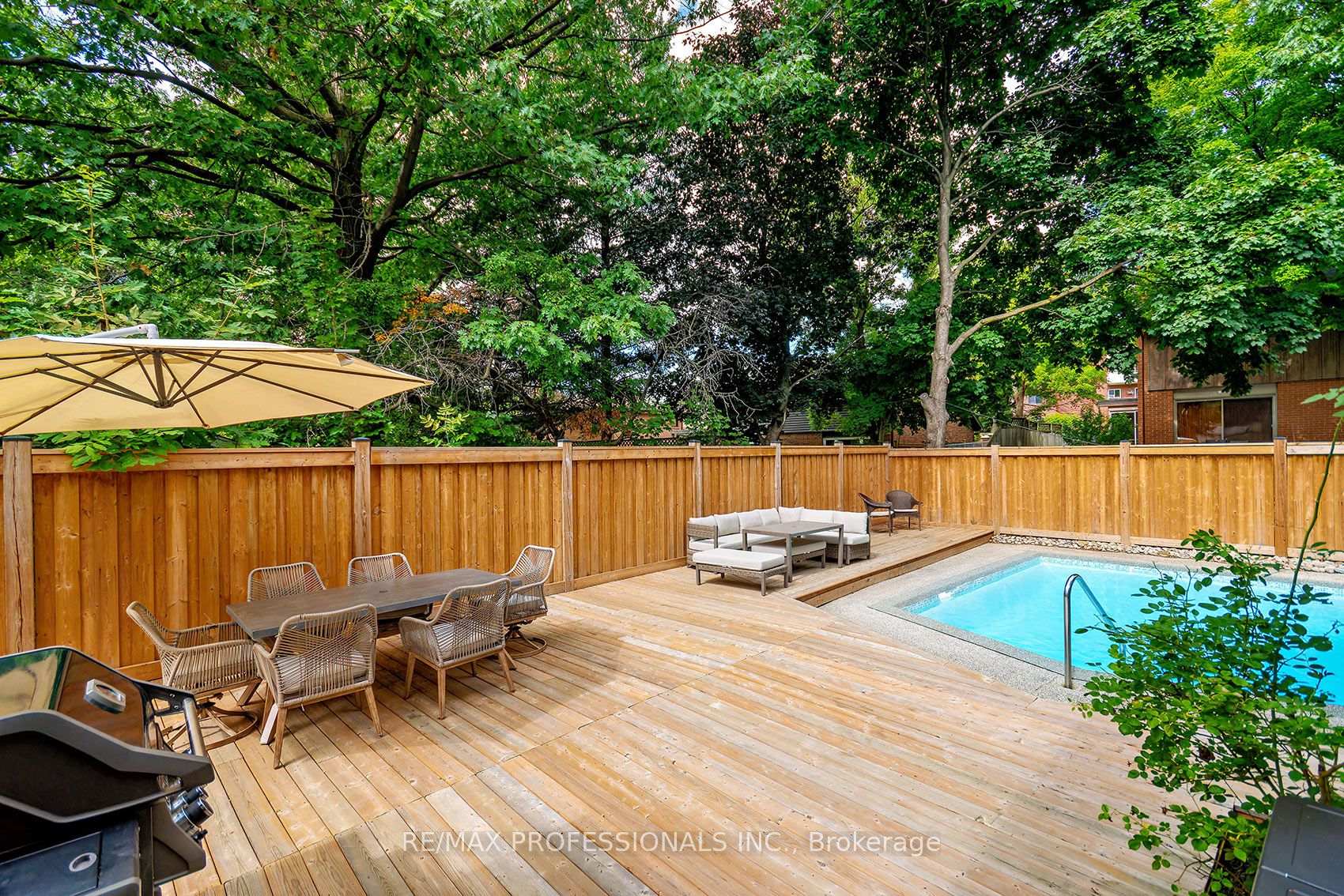 Photo 43 of 3627 Beechollow Crescent, Mississauga, Applewood — HOMEH