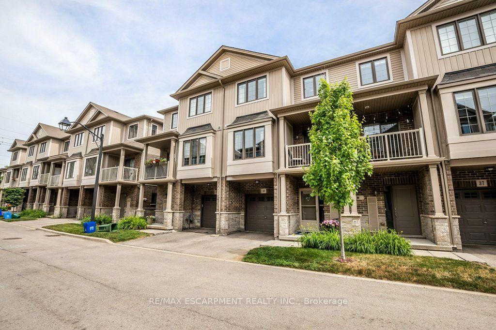 Photo 3 of Unit 38, 377 Glancaster Road, Hamilton, Ancaster — HOMEH