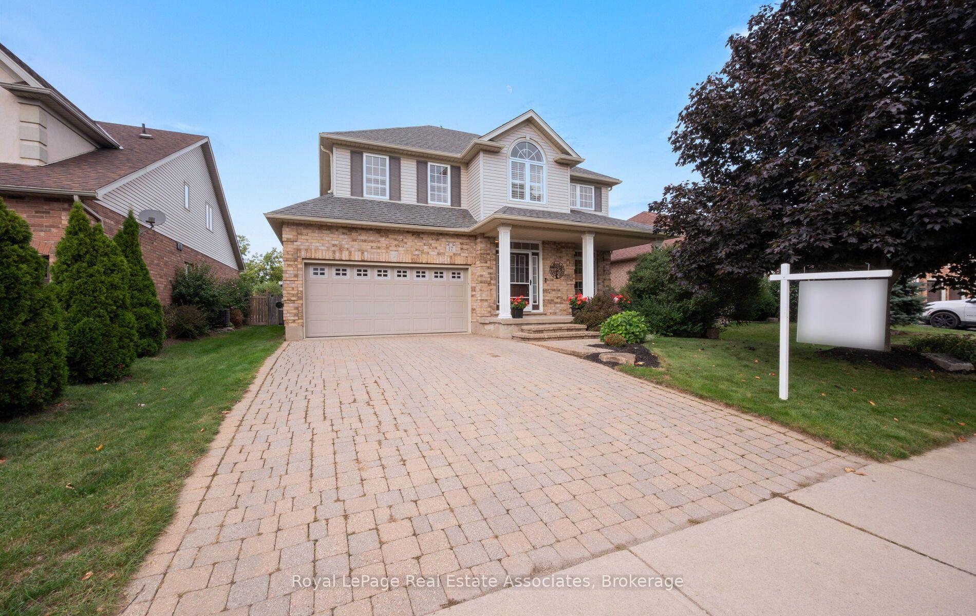 Photo 2 of 17 Nelles Street, Halton Hills, Acton — HOMEH