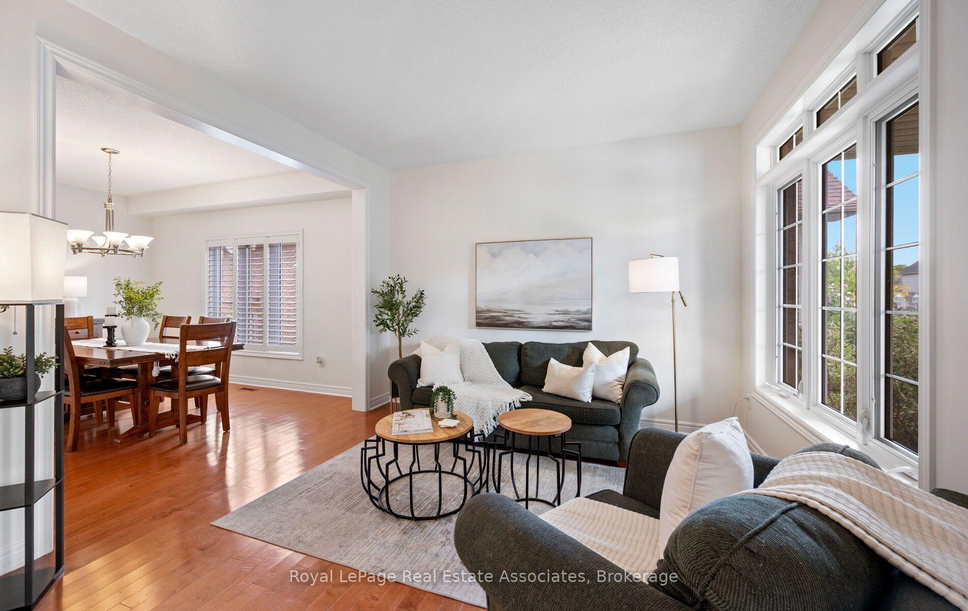 Photo 6 of 17 Nelles Street, Halton Hills, Acton — HOMEH