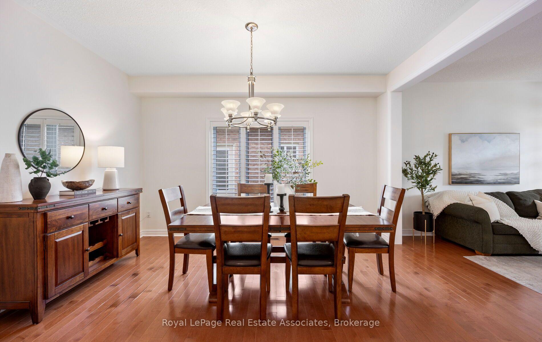 Photo 14 of 17 Nelles Street, Halton Hills, Acton — HOMEH
