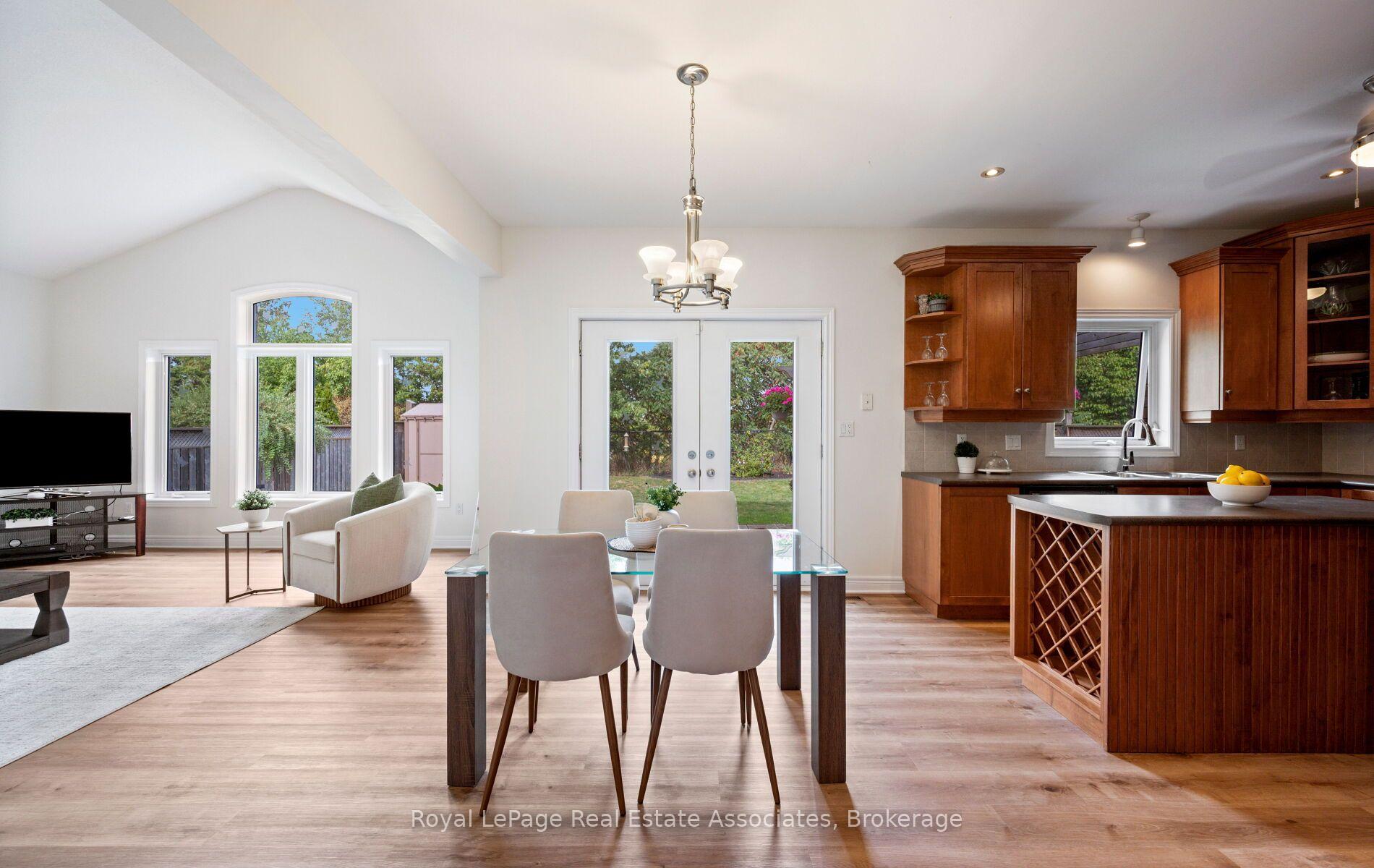 Photo 17 of 17 Nelles Street, Halton Hills, Acton — HOMEH