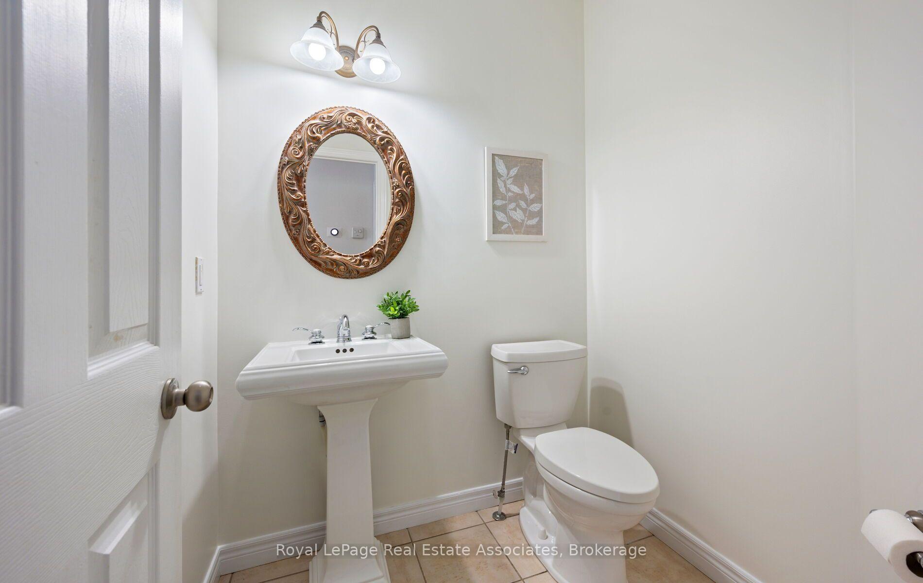 Photo 26 of 17 Nelles Street, Halton Hills, Acton — HOMEH