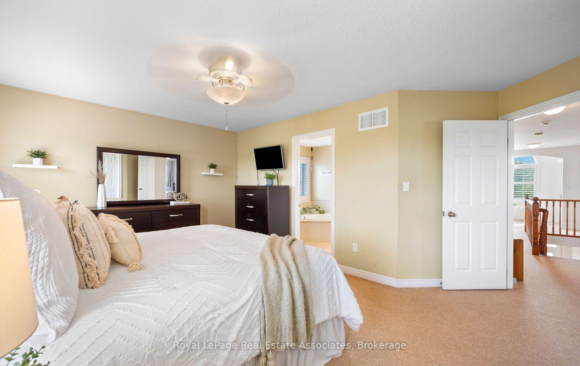 Photo 30 of 17 Nelles Street, Halton Hills, Acton — HOMEH
