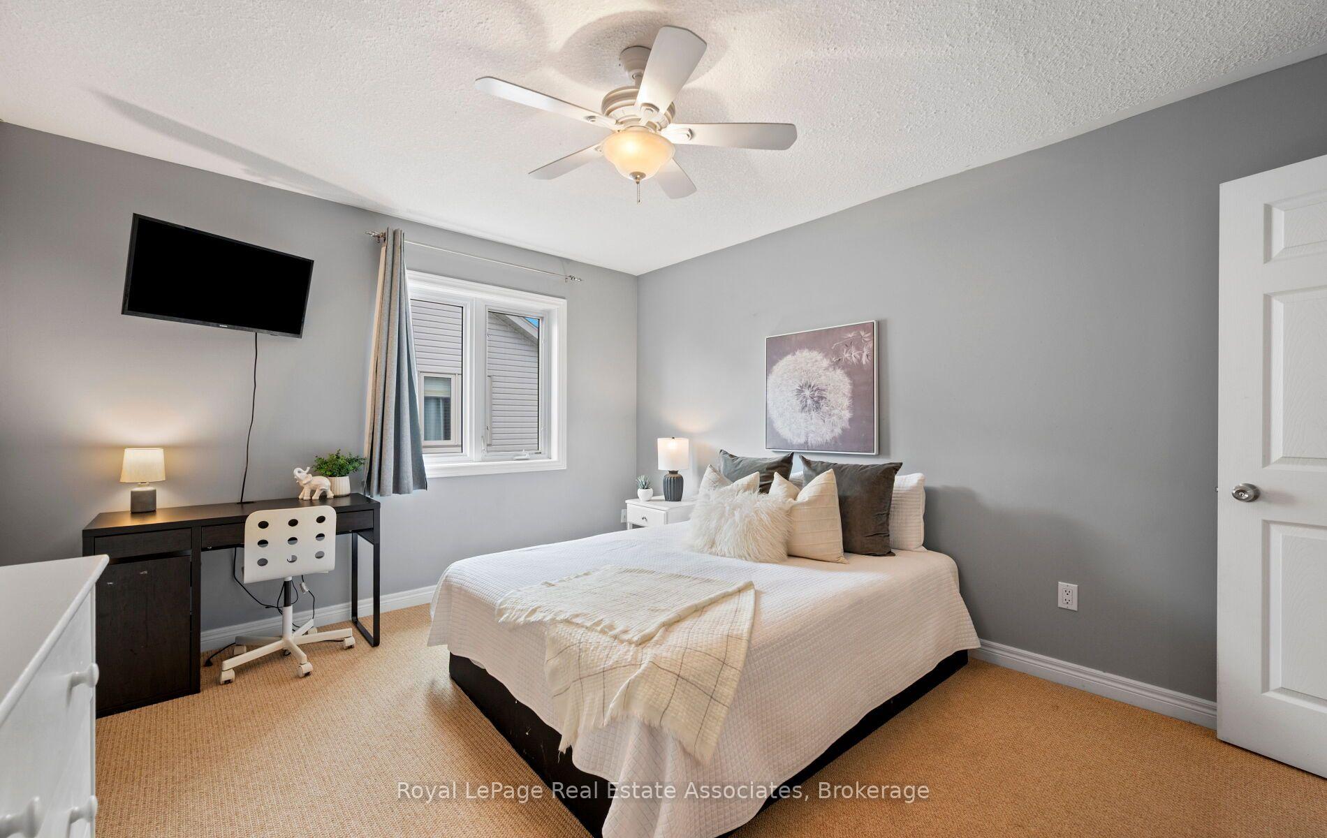 Photo 33 of 17 Nelles Street, Halton Hills, Acton — HOMEH
