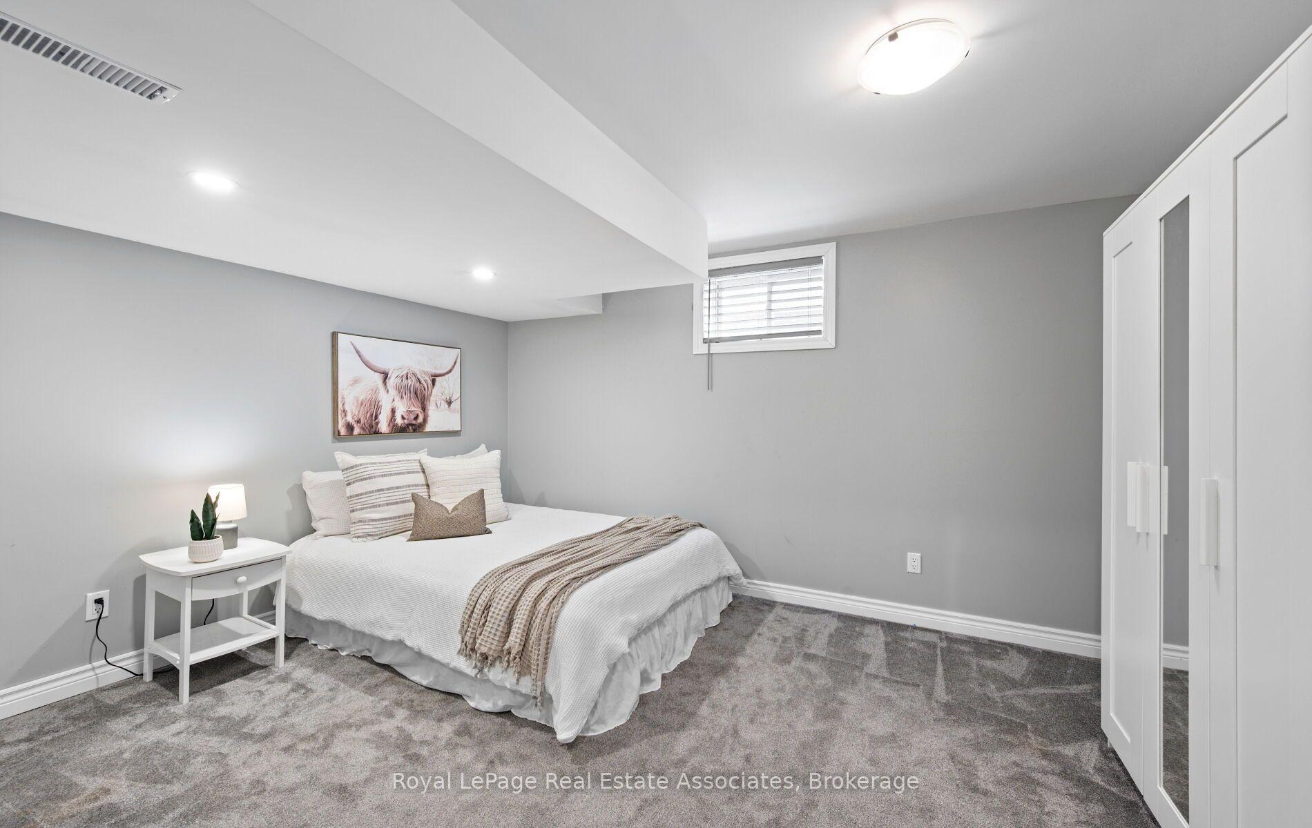 Photo 45 of 17 Nelles Street, Halton Hills, Acton — HOMEH