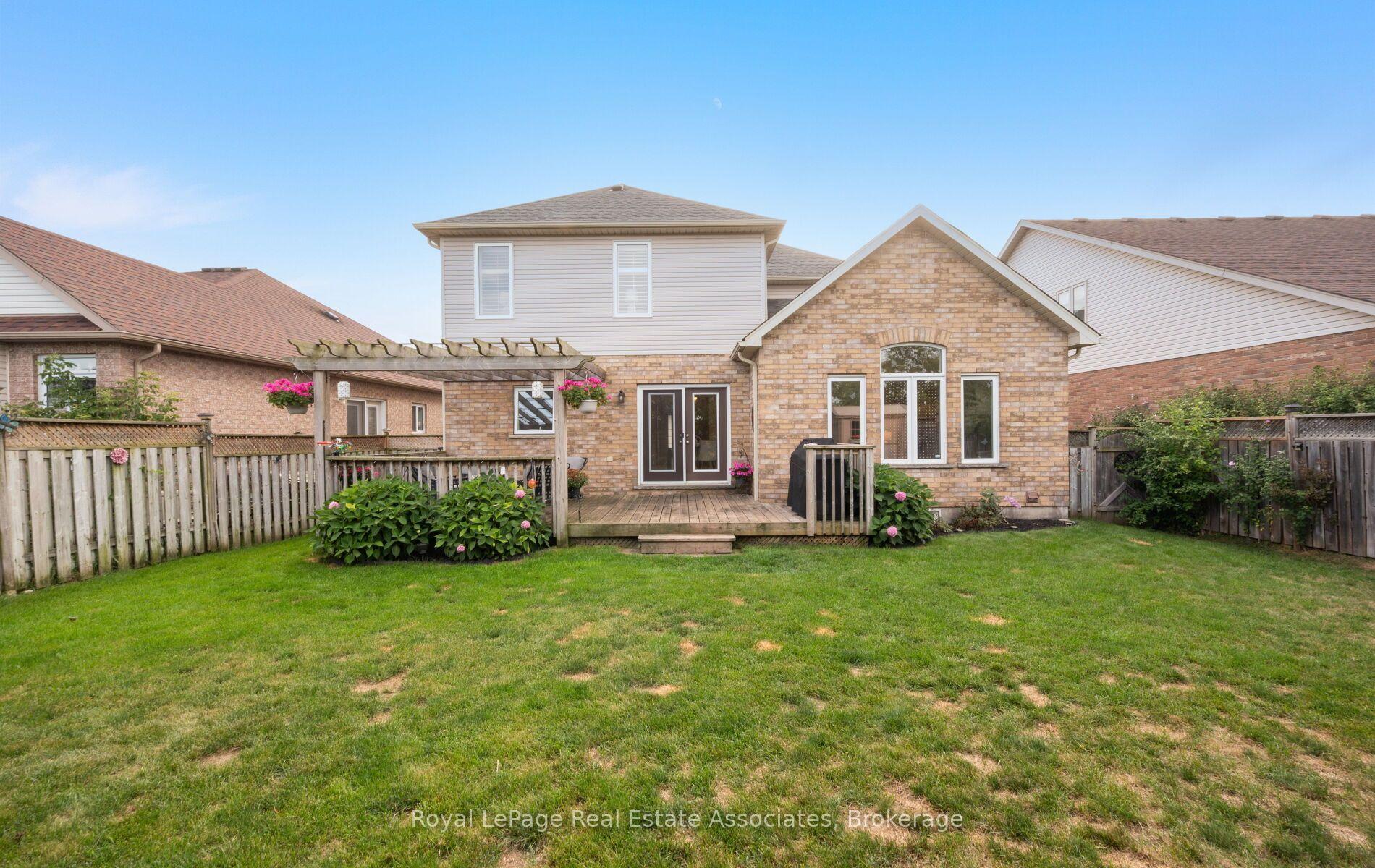 Photo 47 of 17 Nelles Street, Halton Hills, Acton — HOMEH