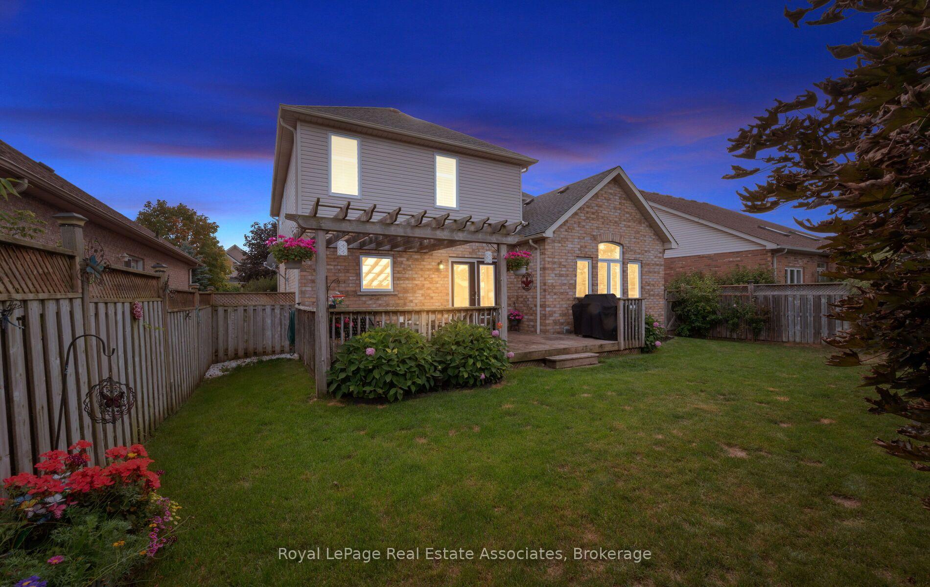 Photo 50 of 17 Nelles Street, Halton Hills, Acton — HOMEH