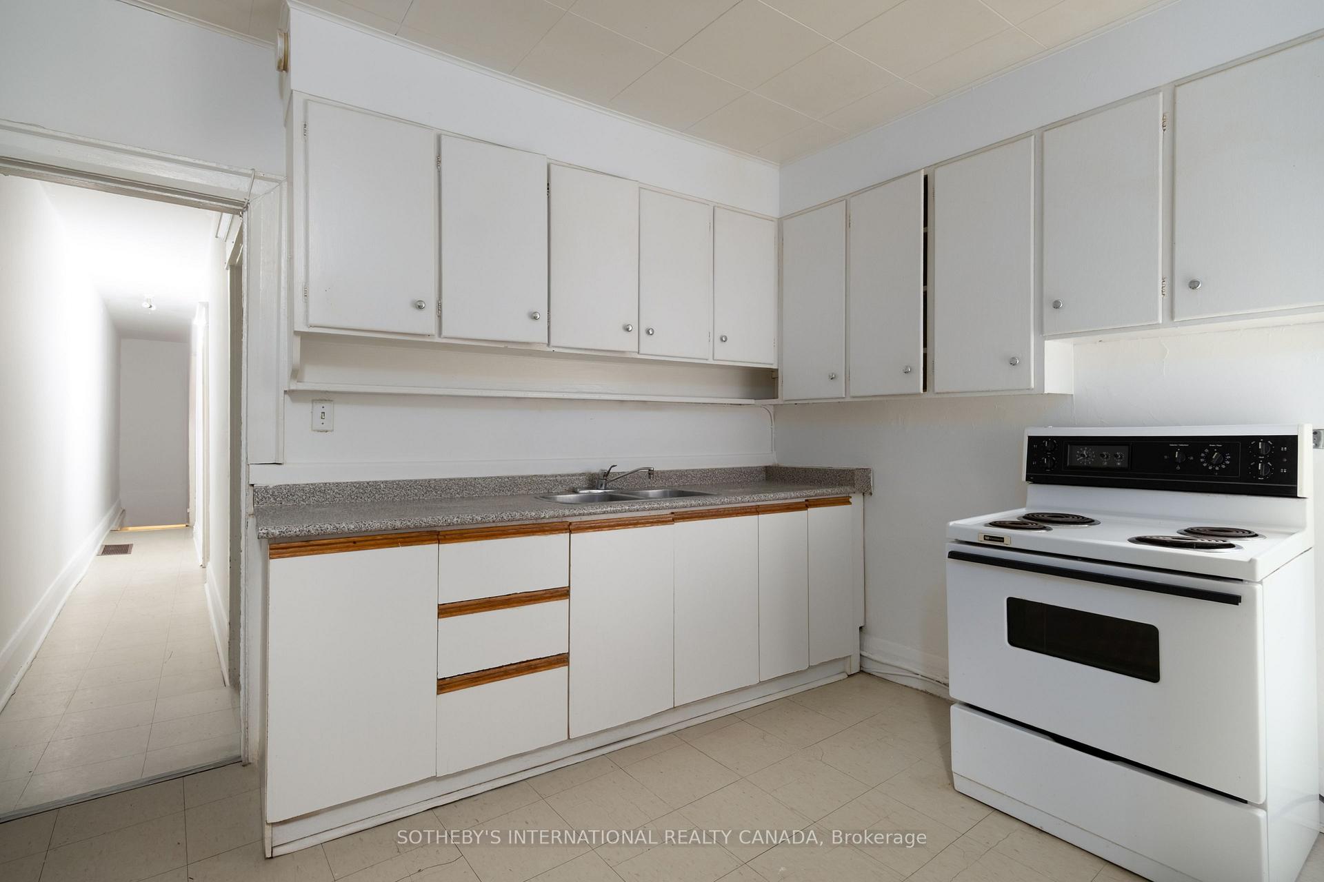 Photo 19 of 641 St Clair Avenue W, Toronto, Wychwood — HOMEH