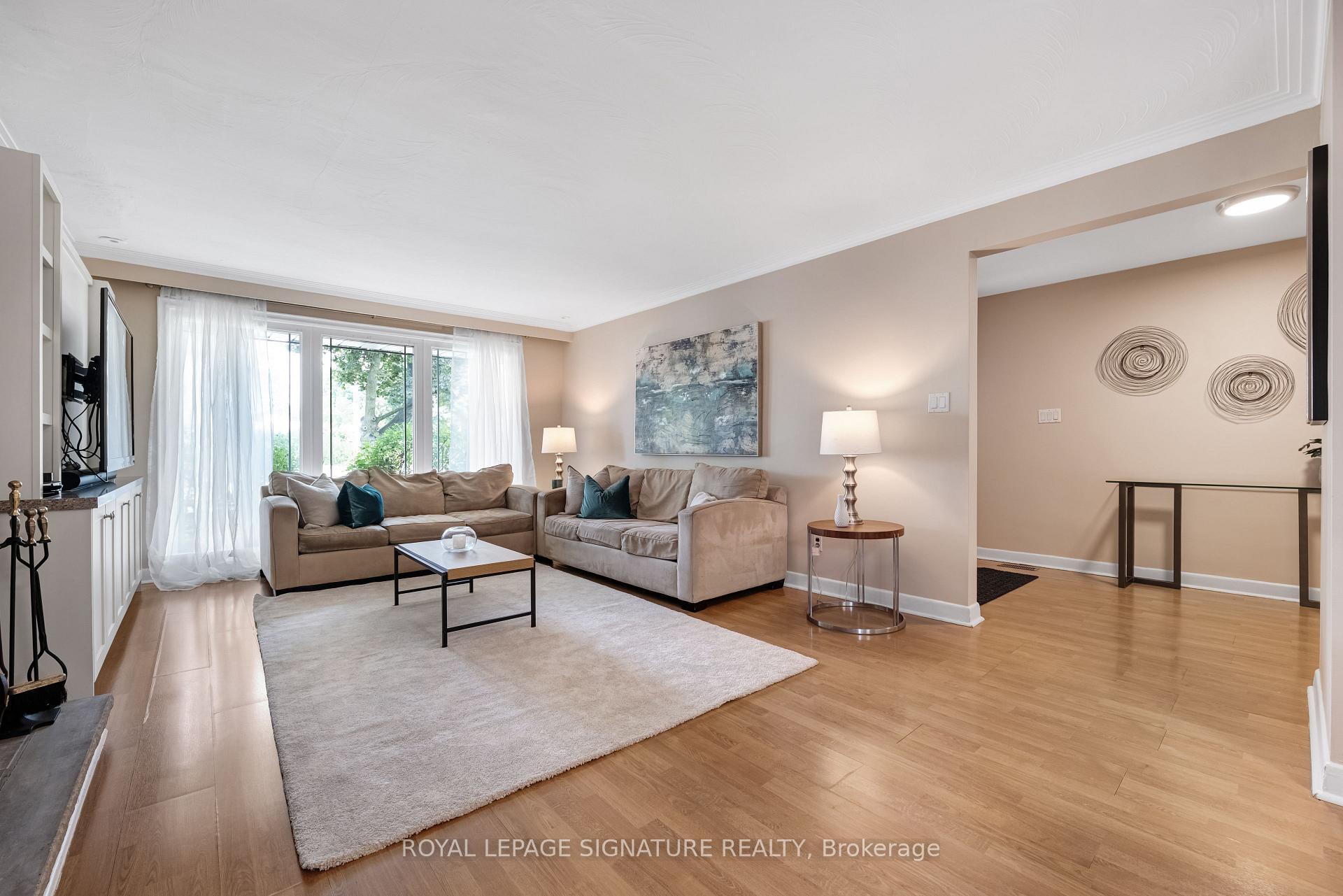 Photo 3 of 9 Bunty Lane, North York, Bayview Village — HOMEH