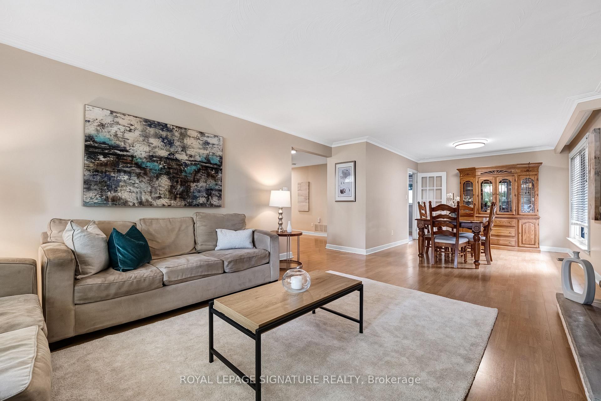 Photo 5 of 9 Bunty Lane, North York, Bayview Village — HOMEH