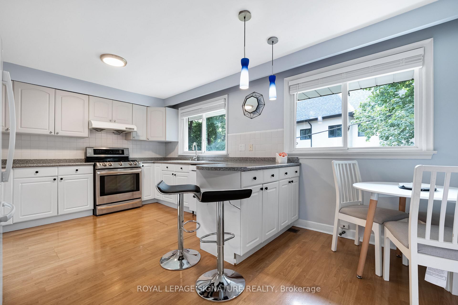 Photo 9 of 9 Bunty Lane, North York, Bayview Village — HOMEH