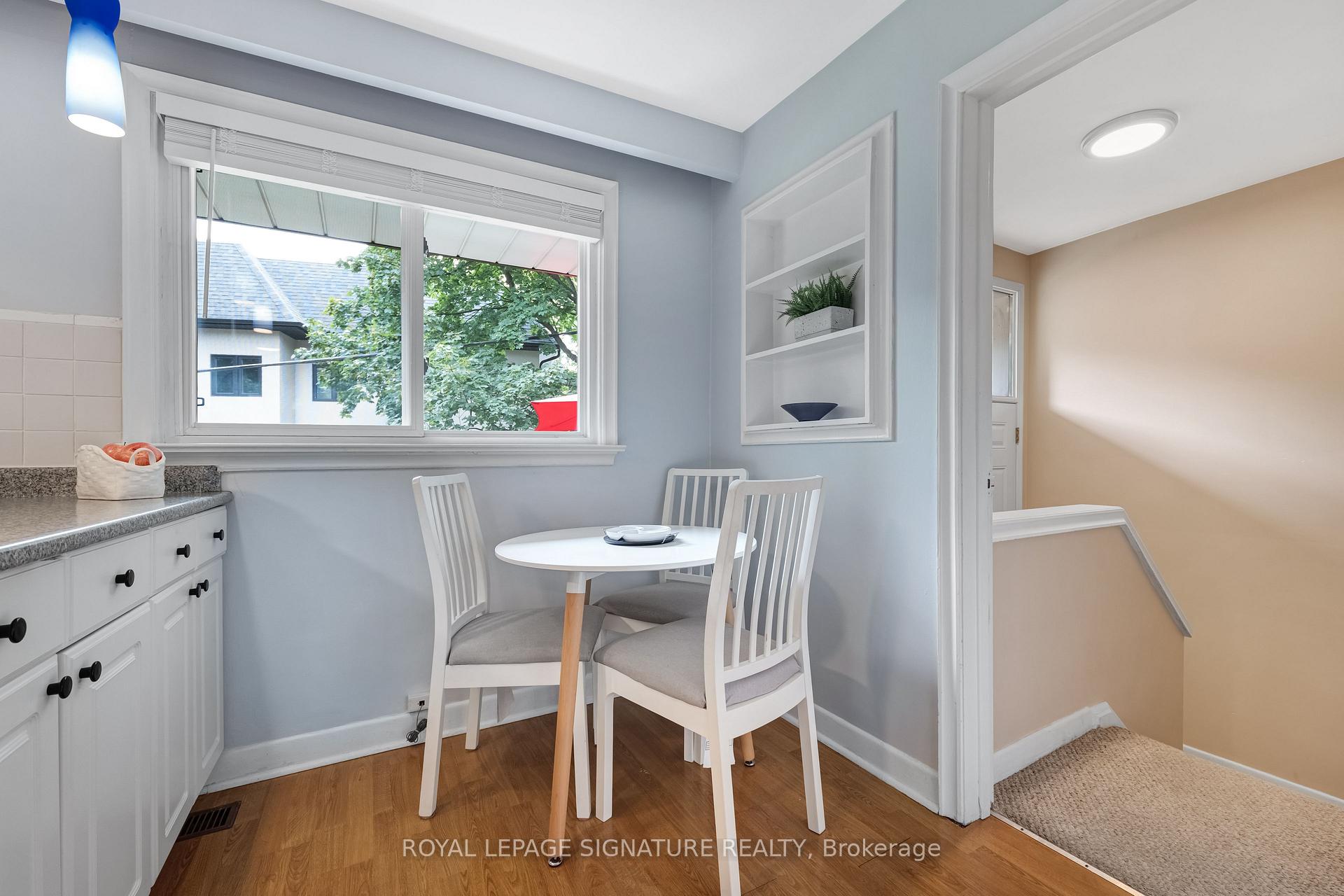 Photo 12 of 9 Bunty Lane, North York, Bayview Village — HOMEH