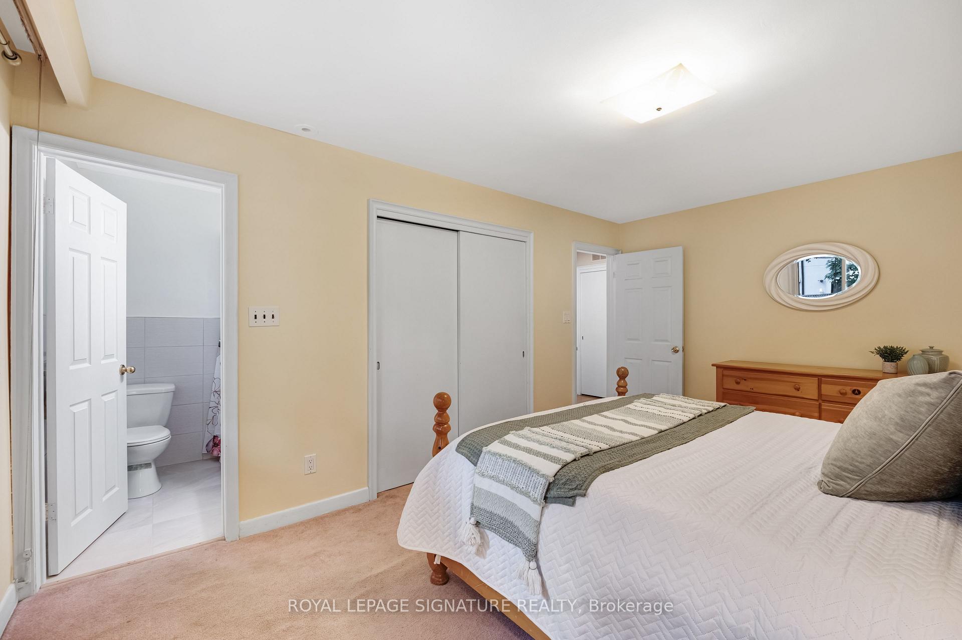 Photo 14 of 9 Bunty Lane, North York, Bayview Village — HOMEH