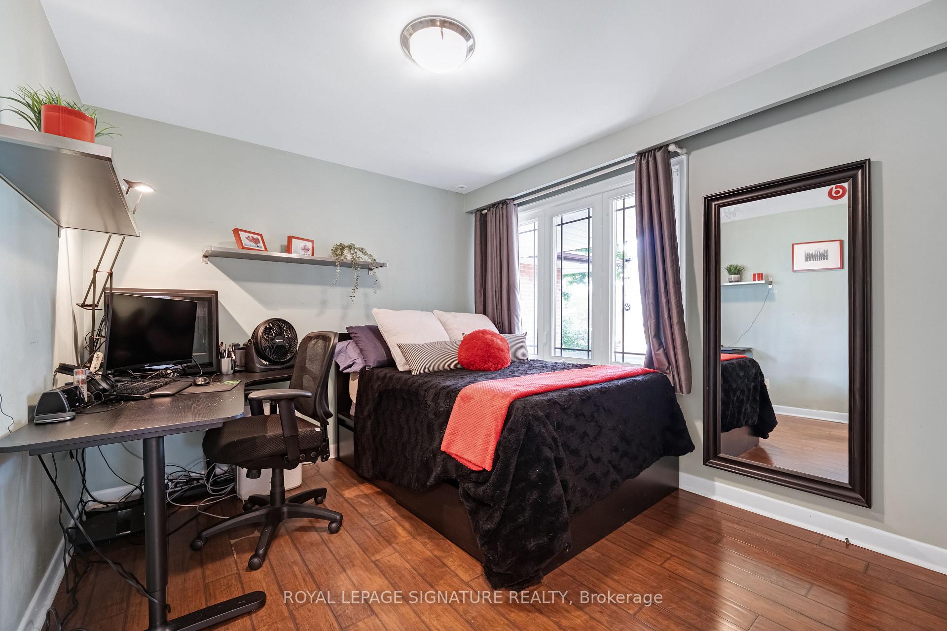 Photo 16 of 9 Bunty Lane, North York, Bayview Village — HOMEH