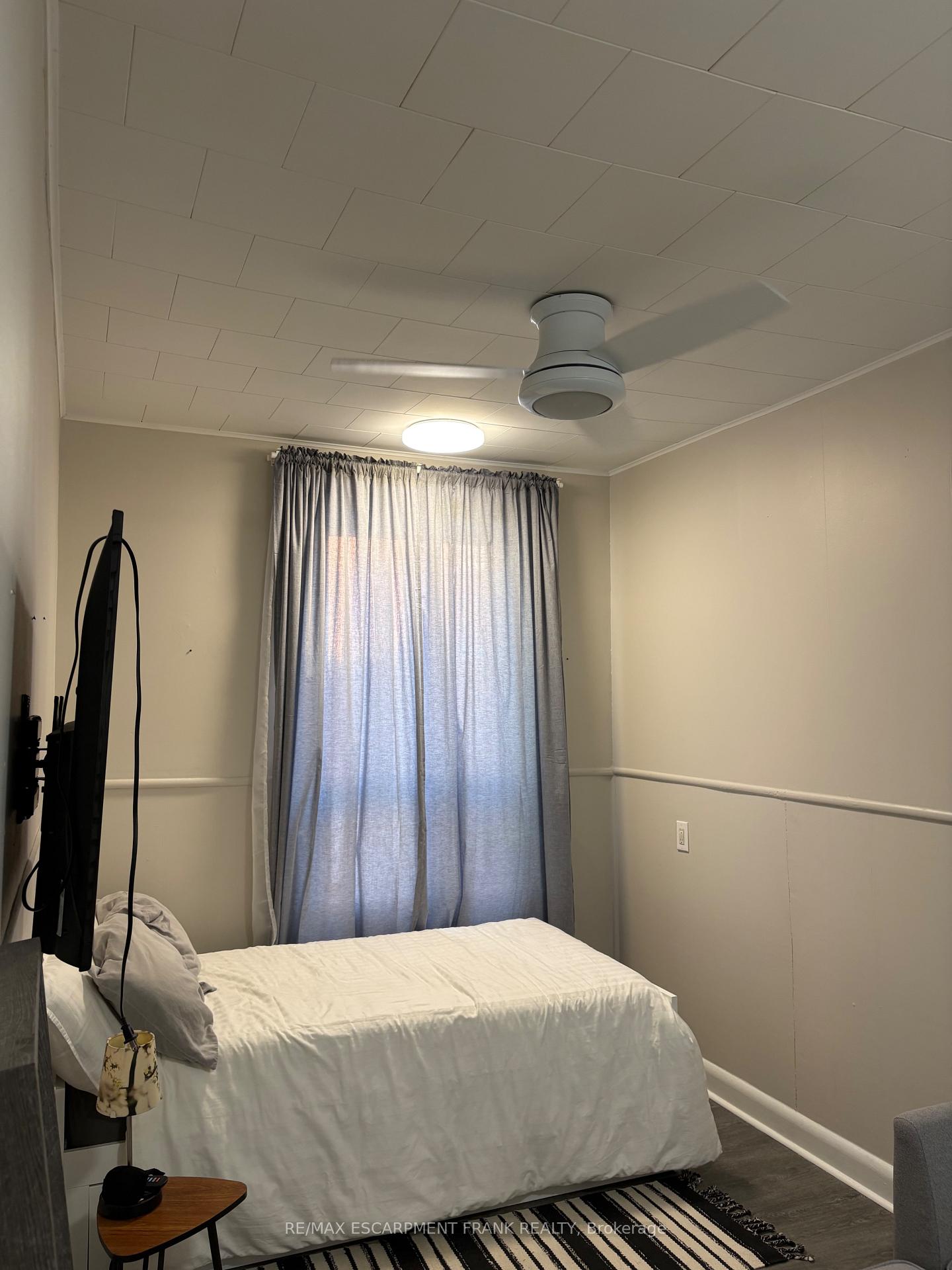 Photo 3 of Unit 2, 20 Canada Street, Hamilton, Kirkendall — HOMEH