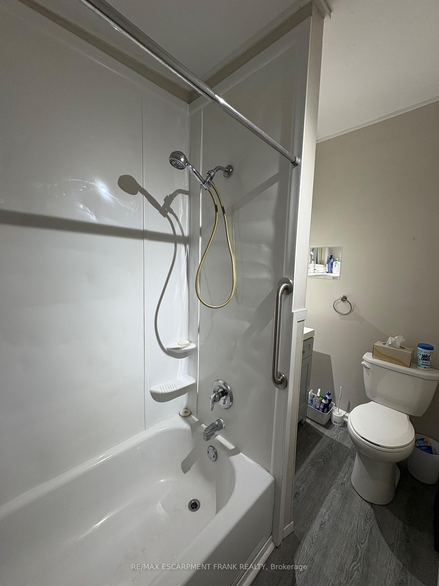 Photo 11 of Unit 2, 20 Canada Street, Hamilton, Kirkendall — HOMEH