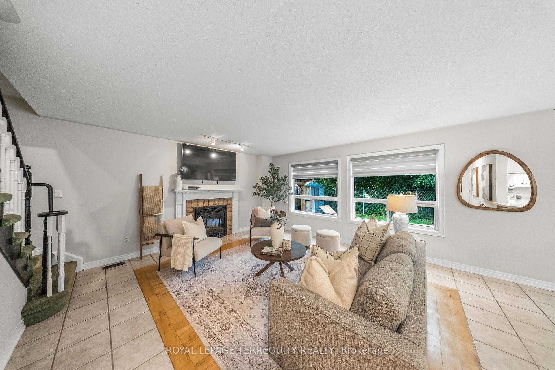 Photo 7 of 611 Capilano Crescent, Oshawa, Donevan — HOMEH