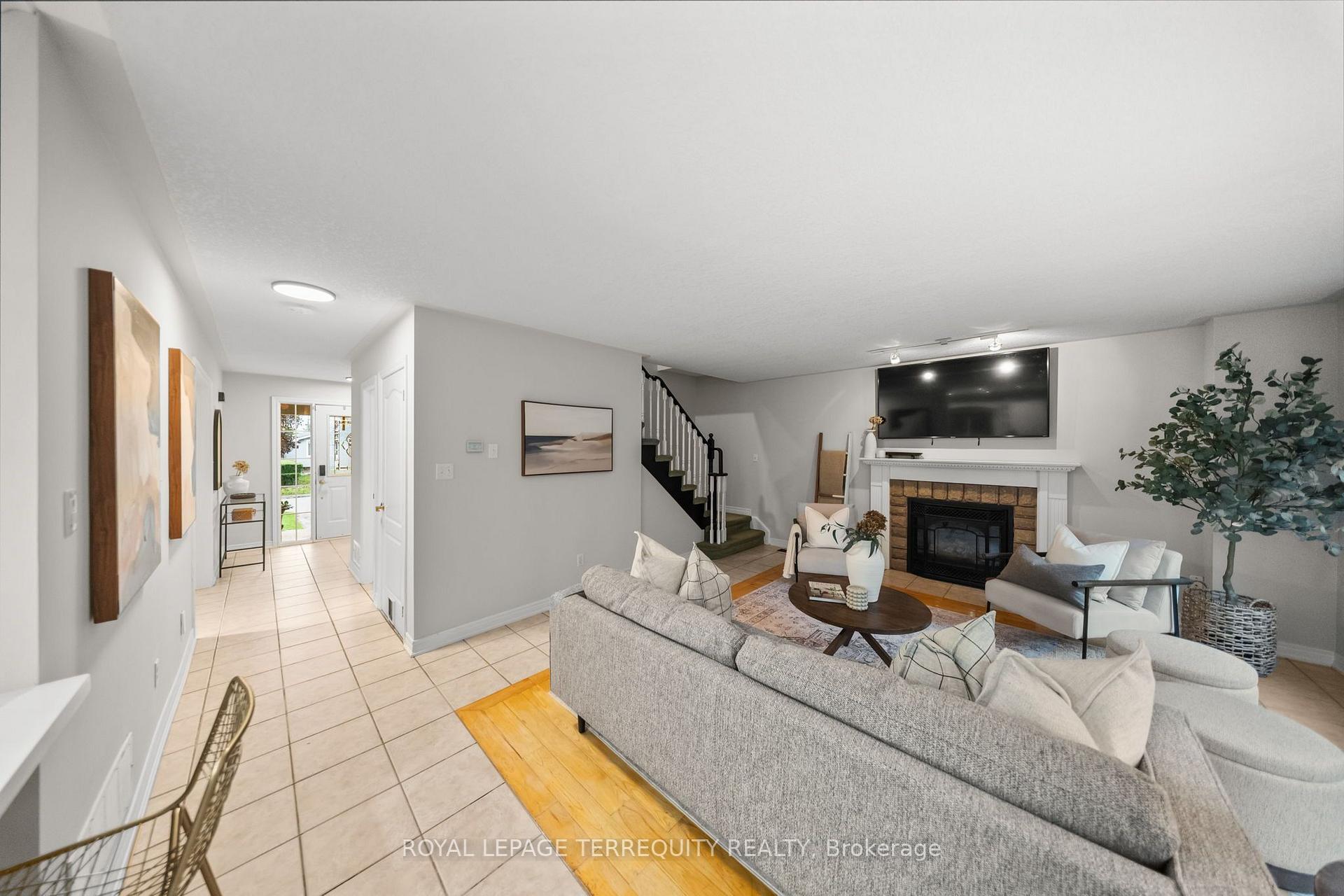 Photo 11 of 611 Capilano Crescent, Oshawa, Donevan — HOMEH