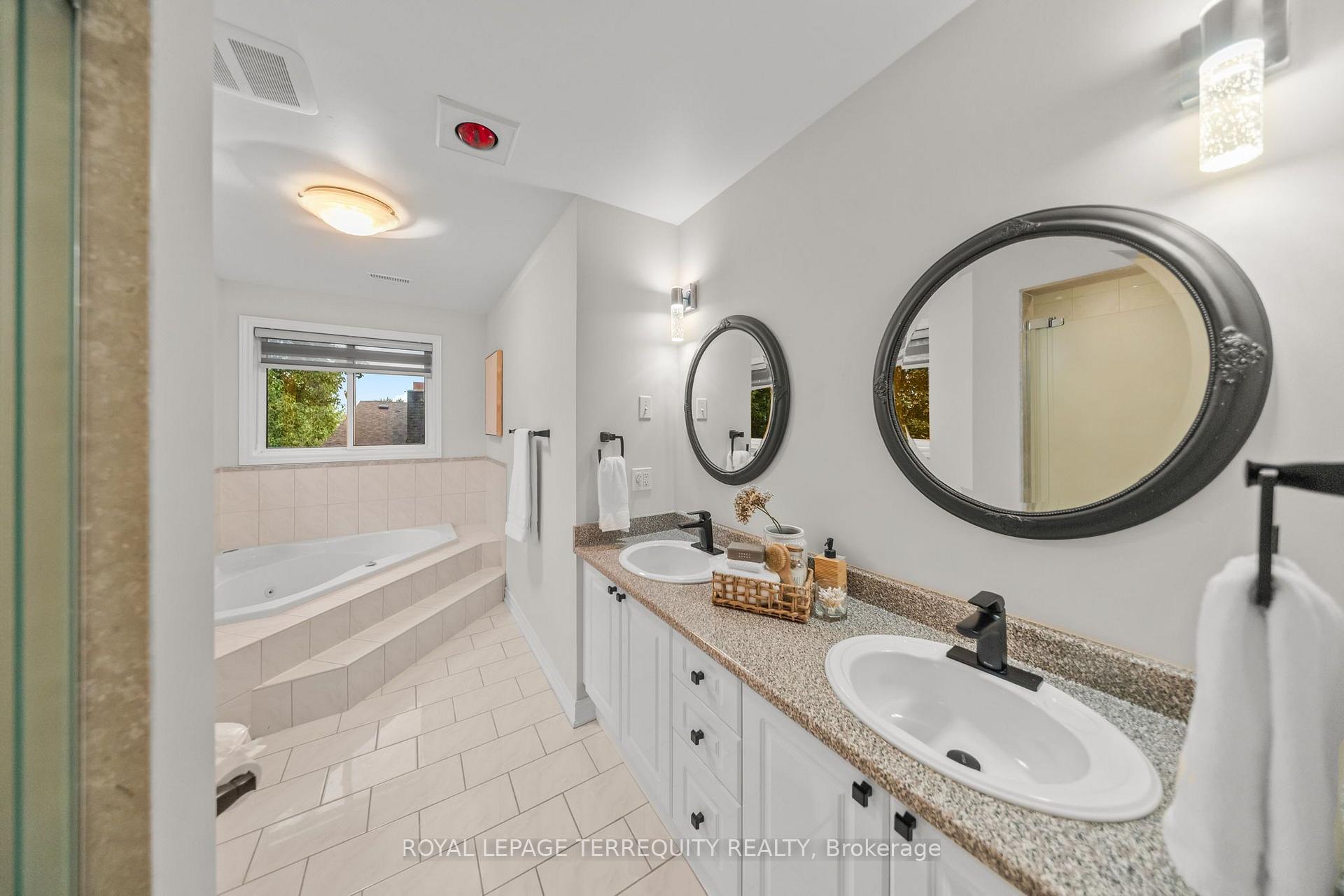 Photo 23 of 611 Capilano Crescent, Oshawa, Donevan — HOMEH