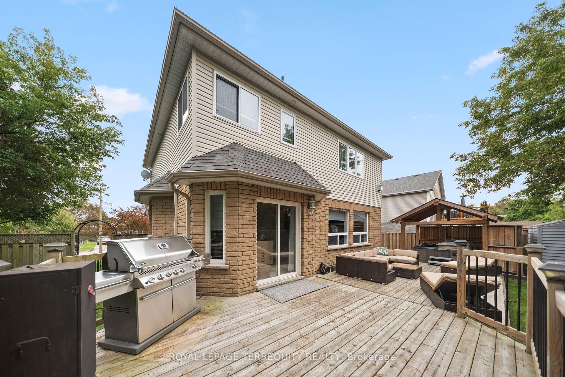 Photo 43 of 611 Capilano Crescent, Oshawa, Donevan — HOMEH