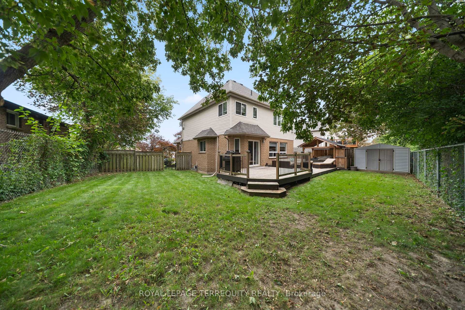Photo 47 of 611 Capilano Crescent, Oshawa, Donevan — HOMEH