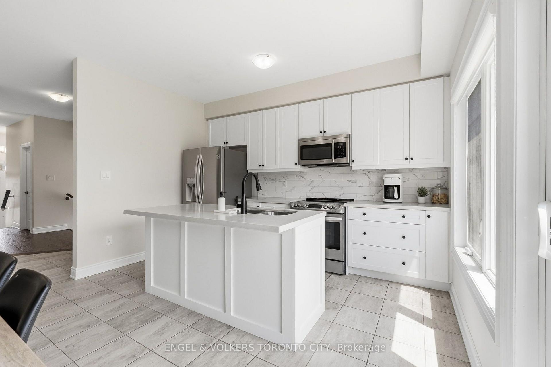 Photo 12 of 3 Arnold Crescent, New Tecumseth, Alliston — HOMEH