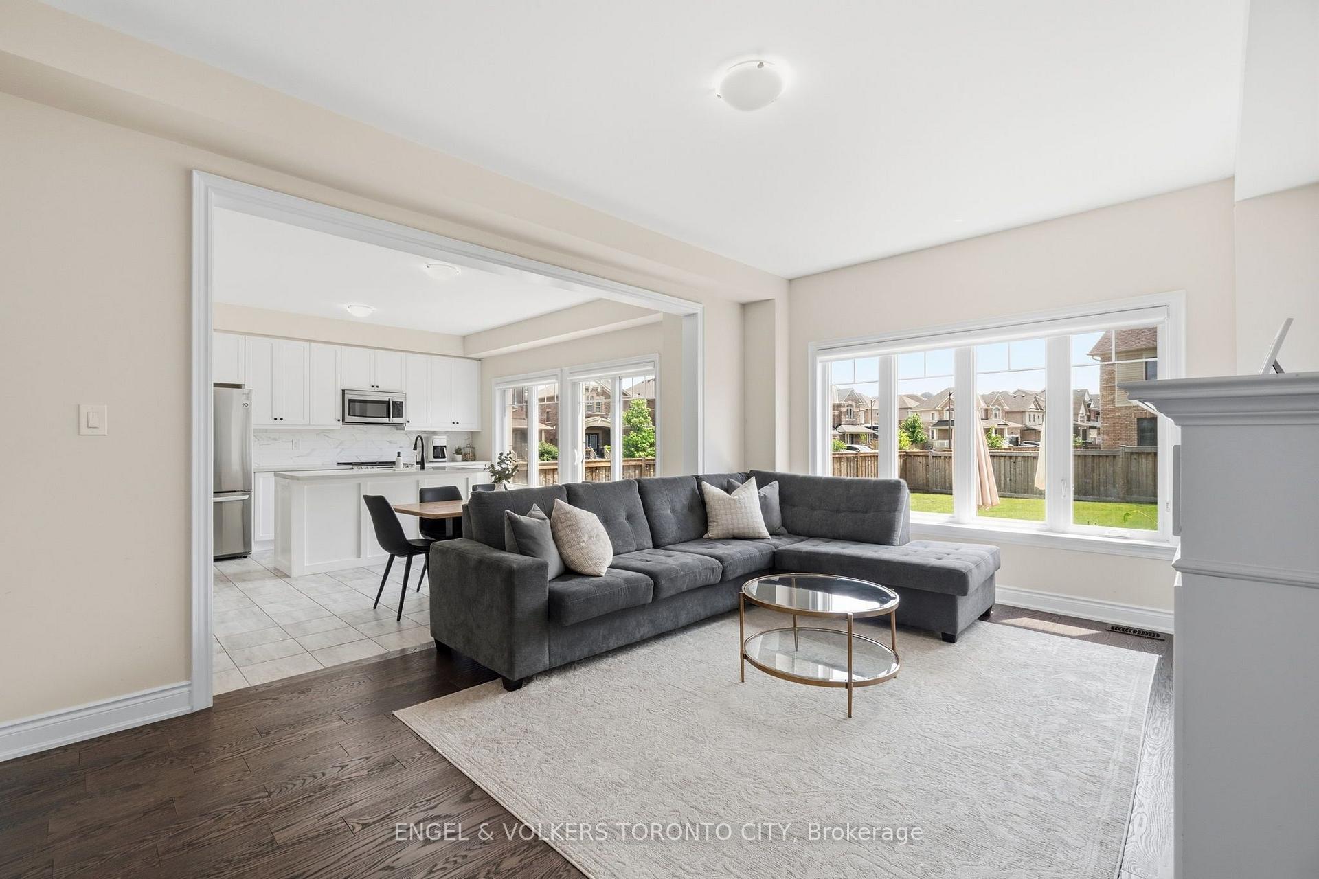 Photo 17 of 3 Arnold Crescent, New Tecumseth, Alliston — HOMEH
