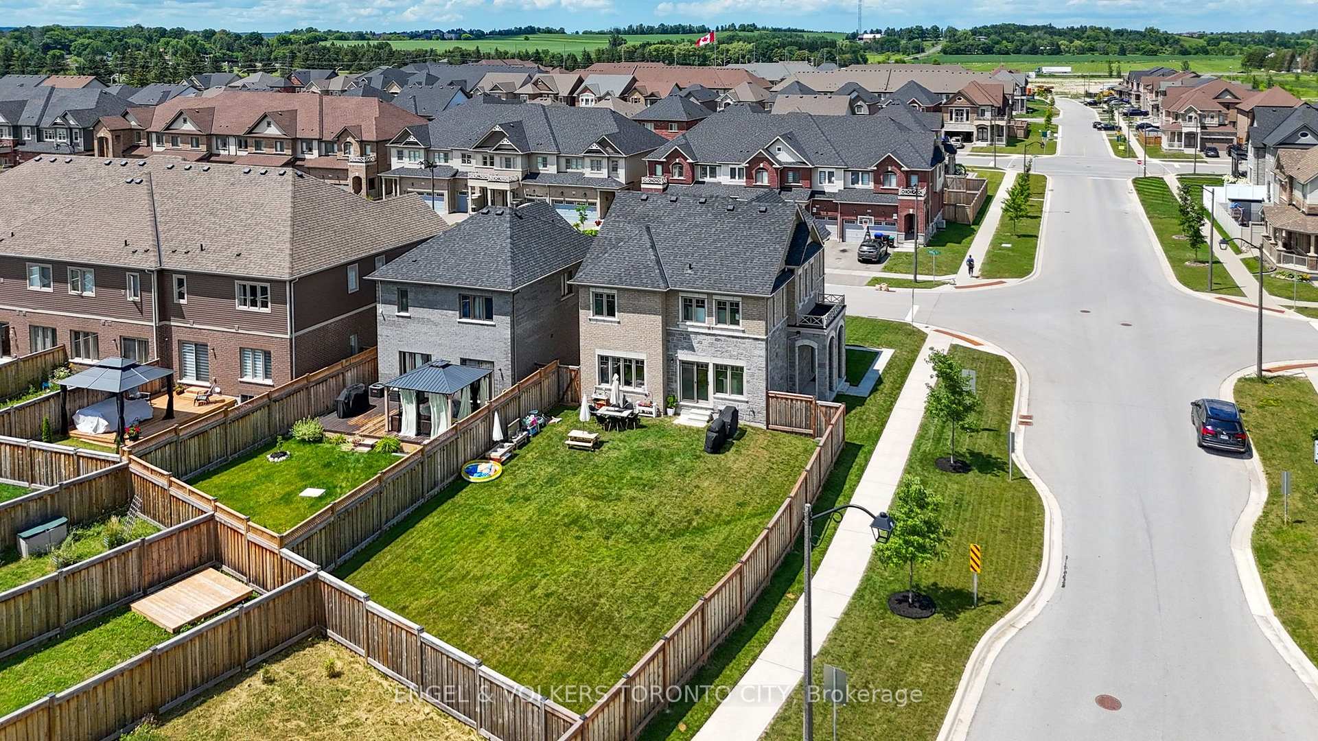 Photo 38 of 3 Arnold Crescent, New Tecumseth, Alliston — HOMEH