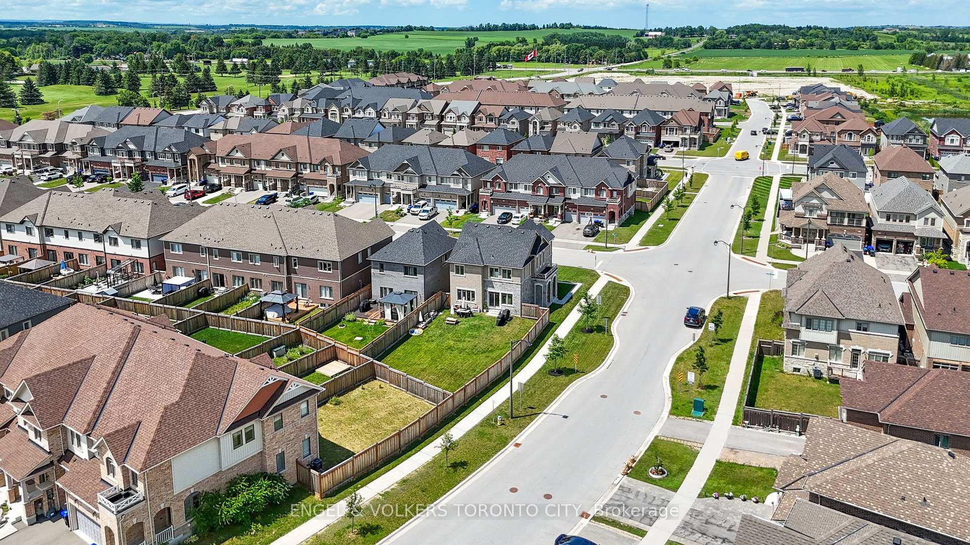 Photo 40 of 3 Arnold Crescent, New Tecumseth, Alliston — HOMEH