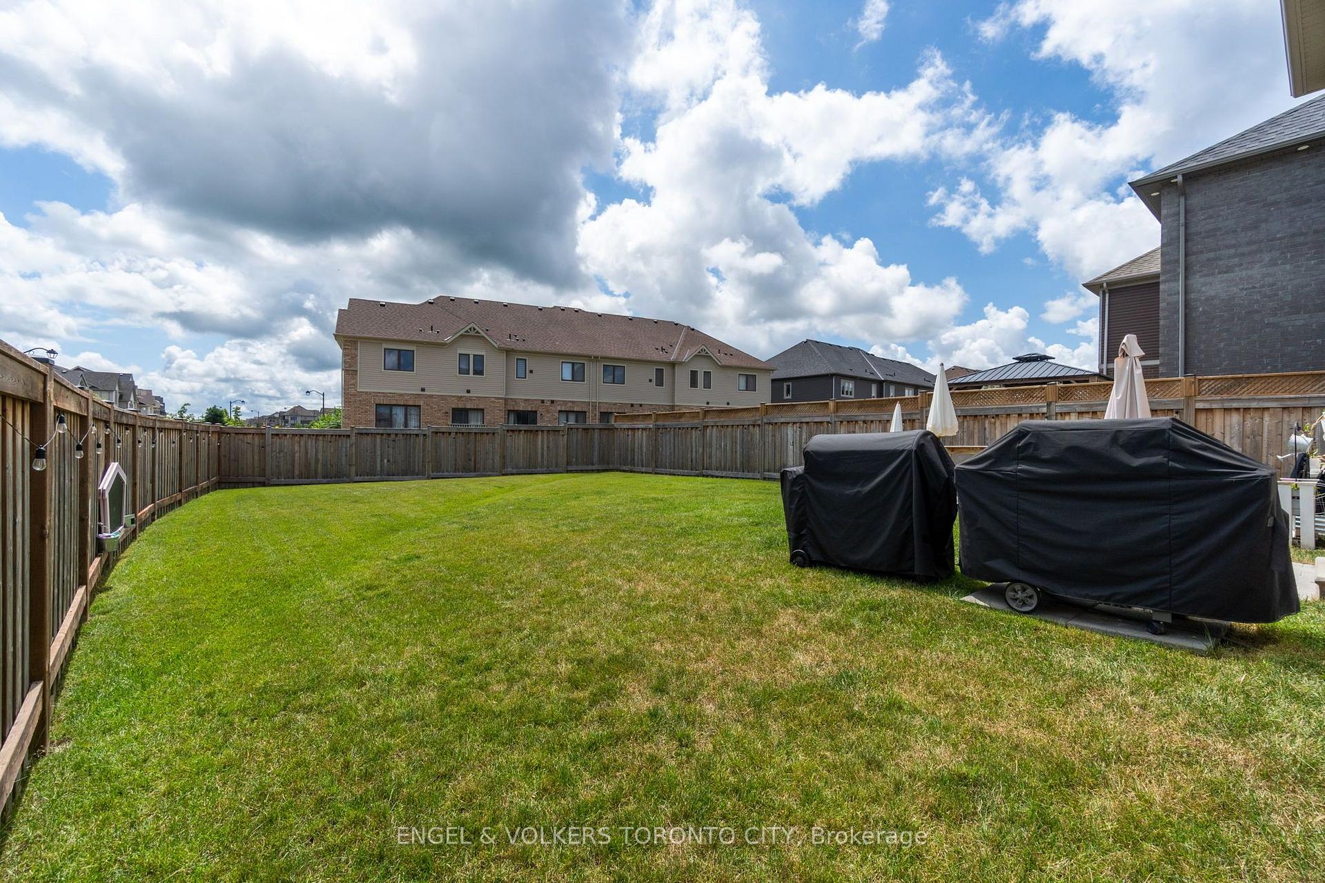 Photo 41 of 3 Arnold Crescent, New Tecumseth, Alliston — HOMEH