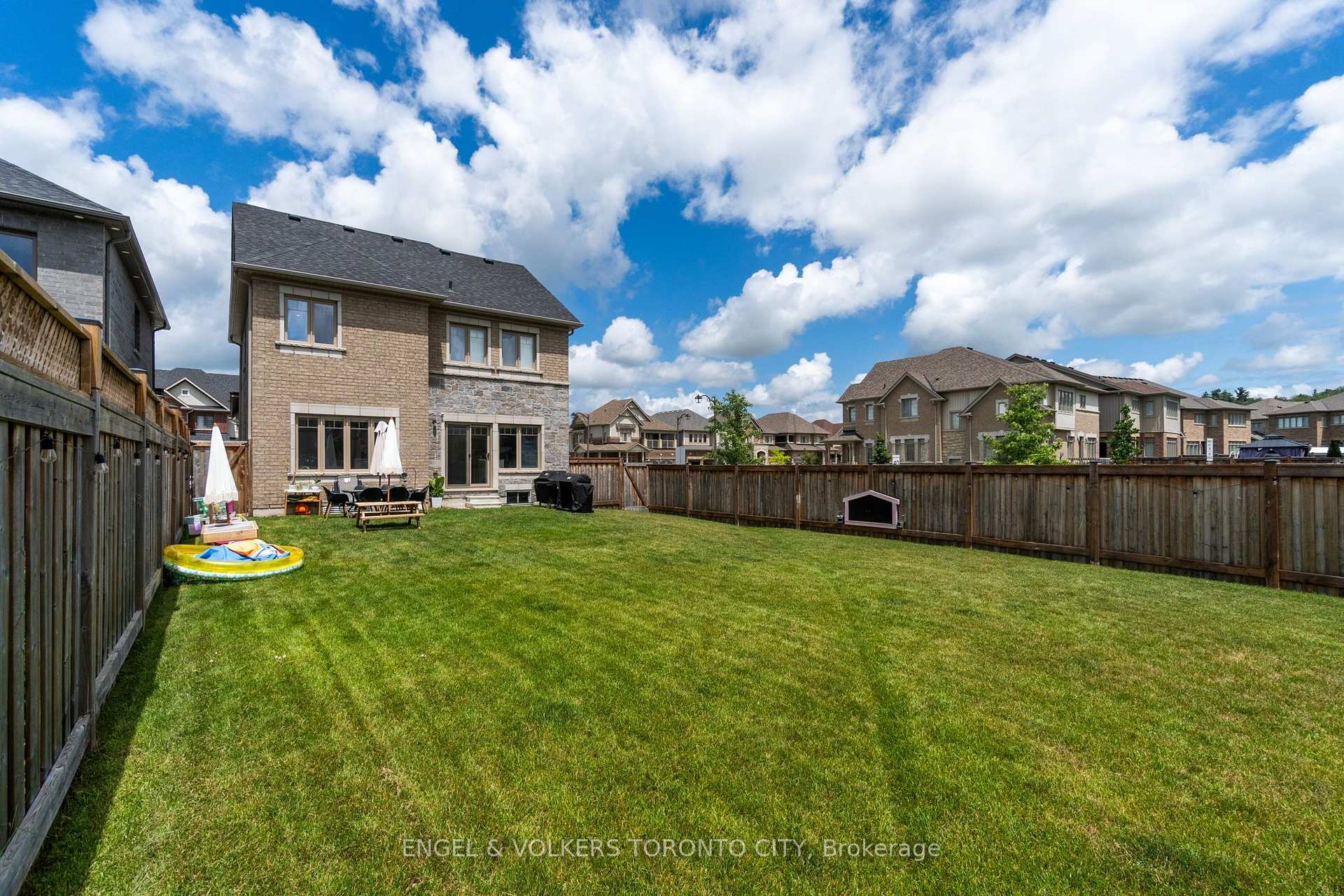 Photo 43 of 3 Arnold Crescent, New Tecumseth, Alliston — HOMEH
